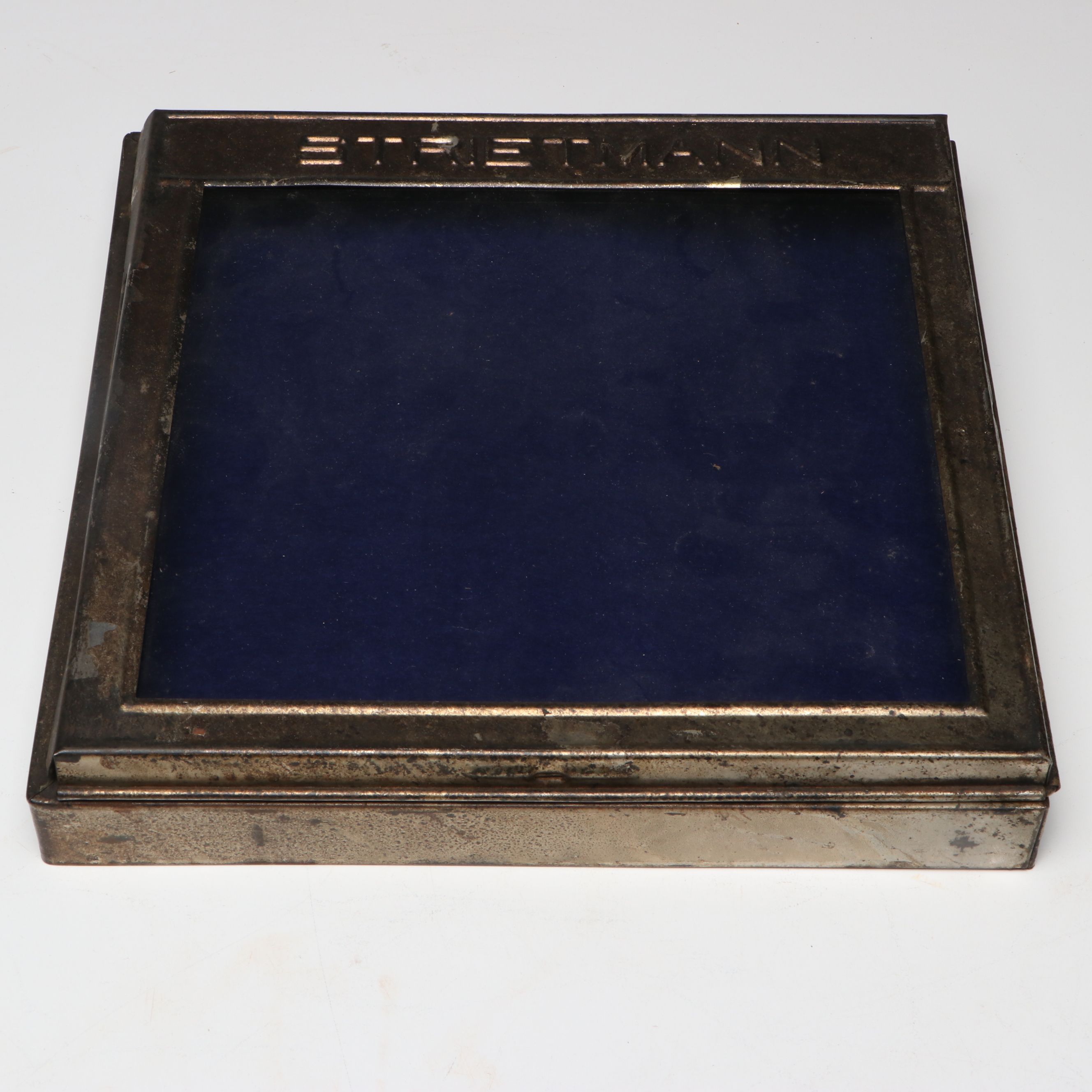 Loose-Wiles "Sunshine Biscuits" and Other Metal Display Boxes
