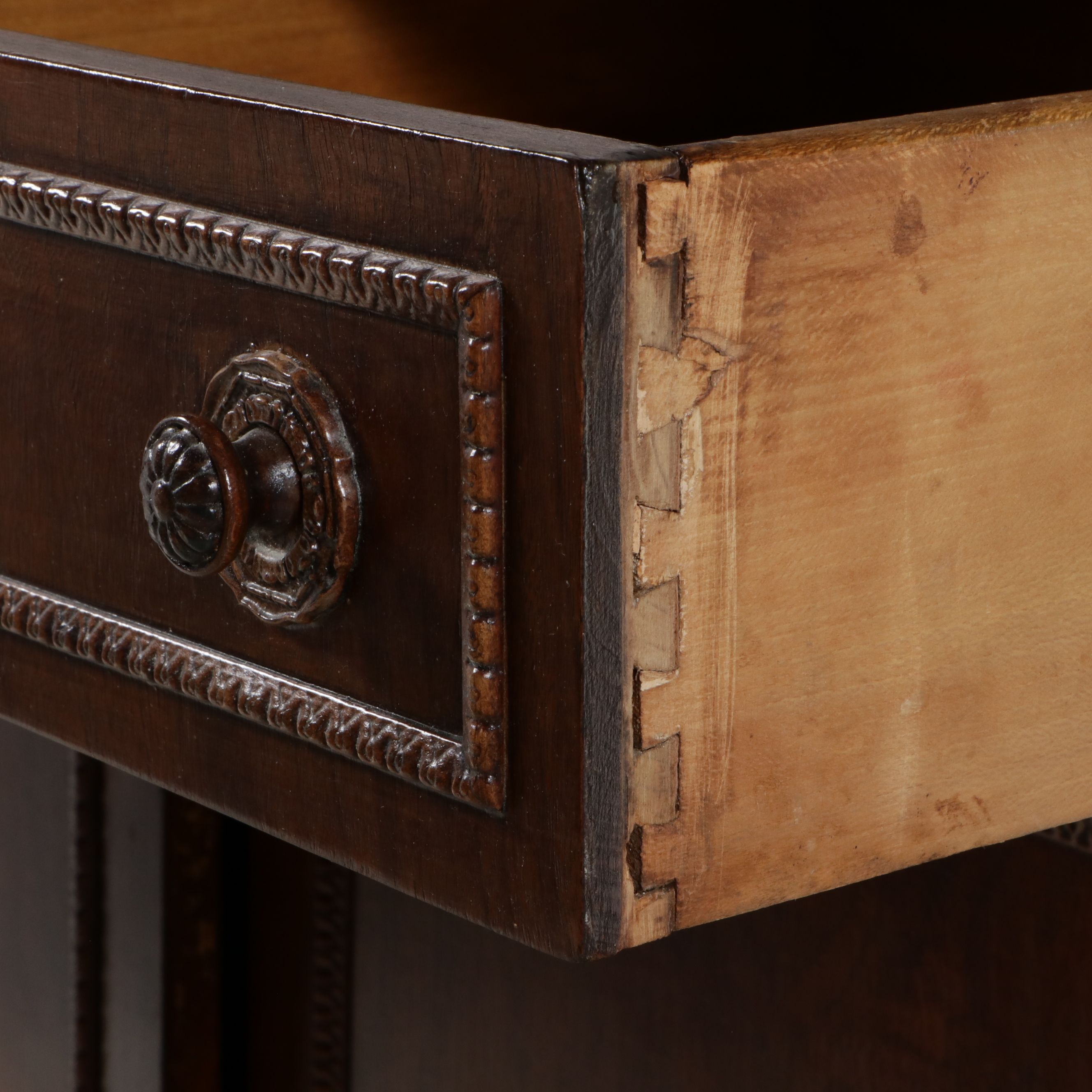 Quality Furniture Co. Hepplewhite Revival Style Mahogany Chifferobe