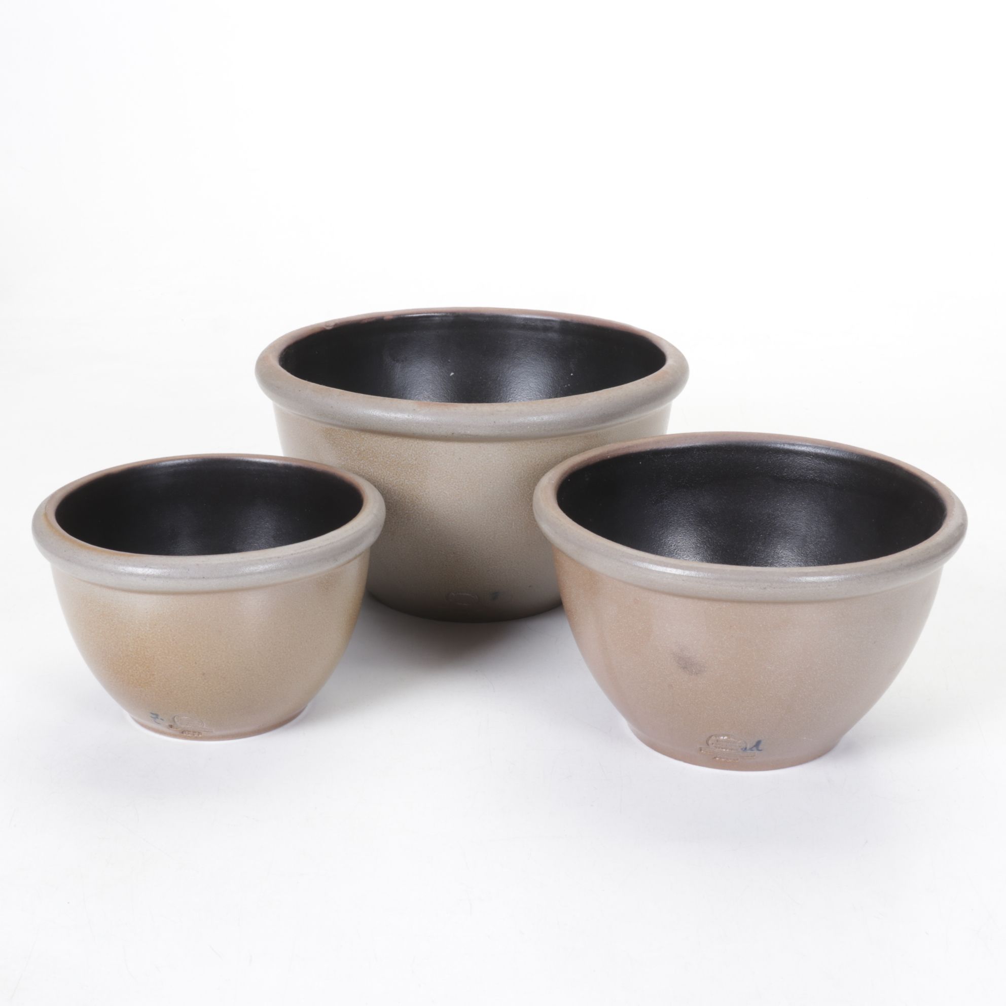 Rockdale Union Stoneware Bean Pot with Decorative Bowls