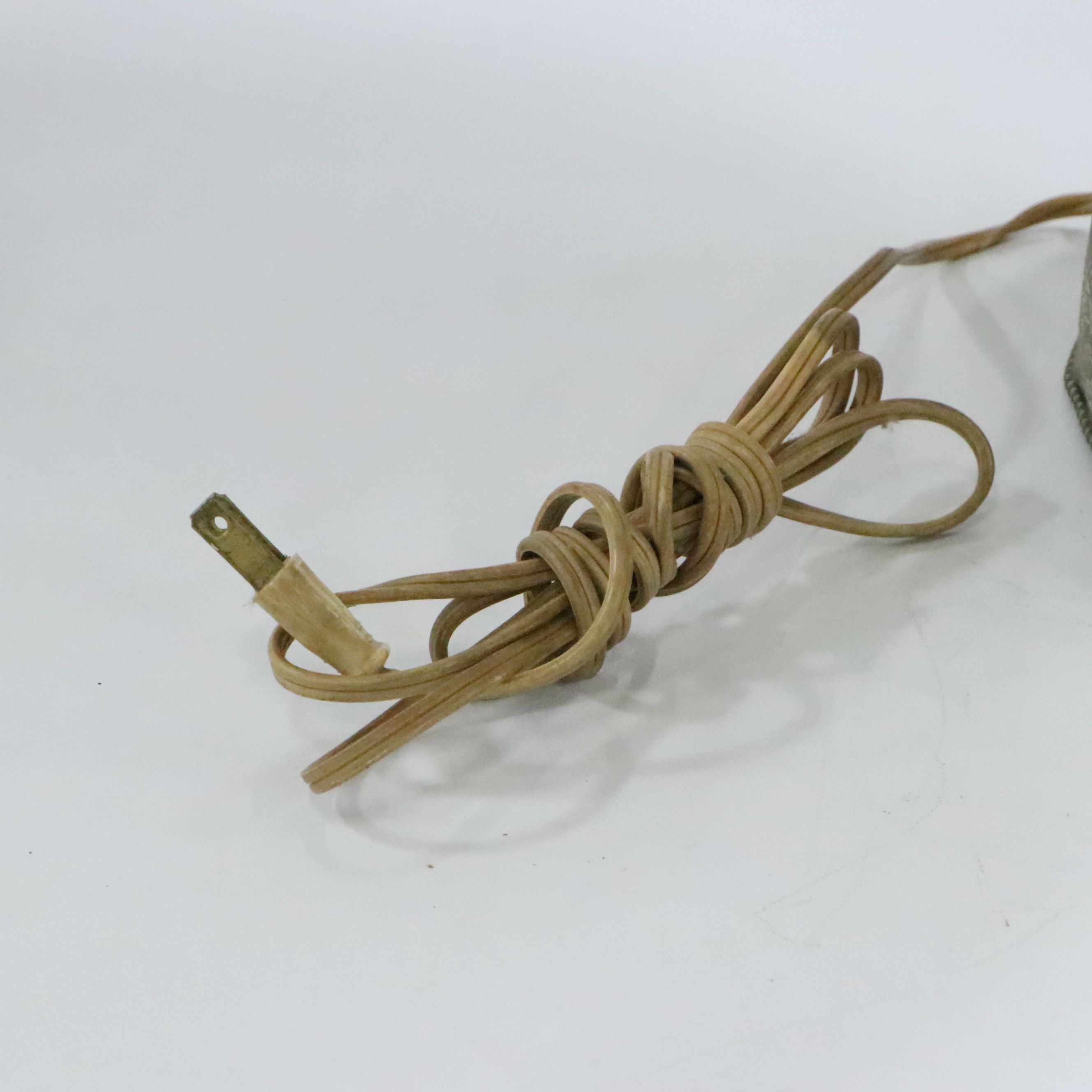 Victorian Style Brilliant Cut Tassel Shade Table Lamp