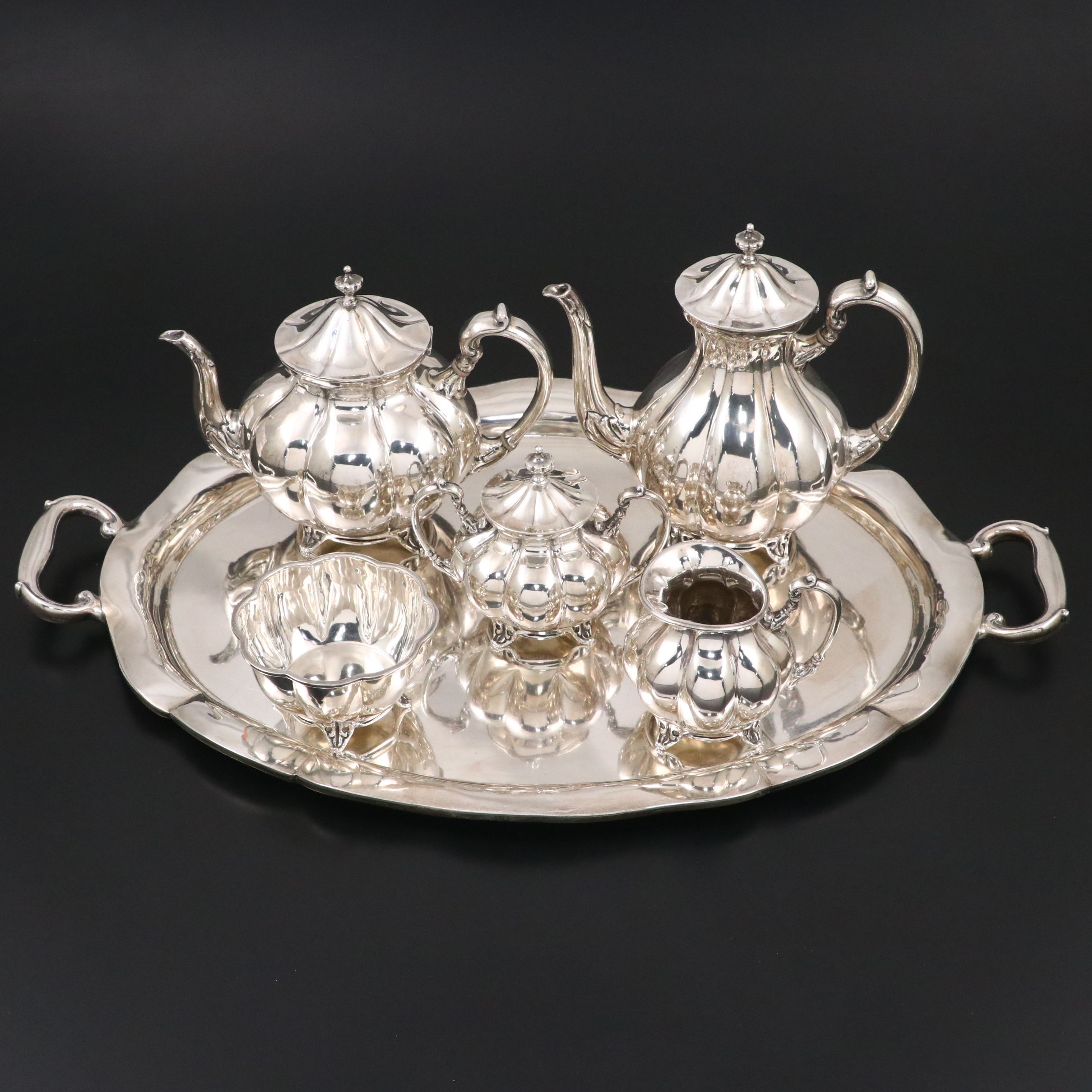 Salvador de la Serna Mexican Sterling Silver Tea and Coffee Service, Mid-20th C.