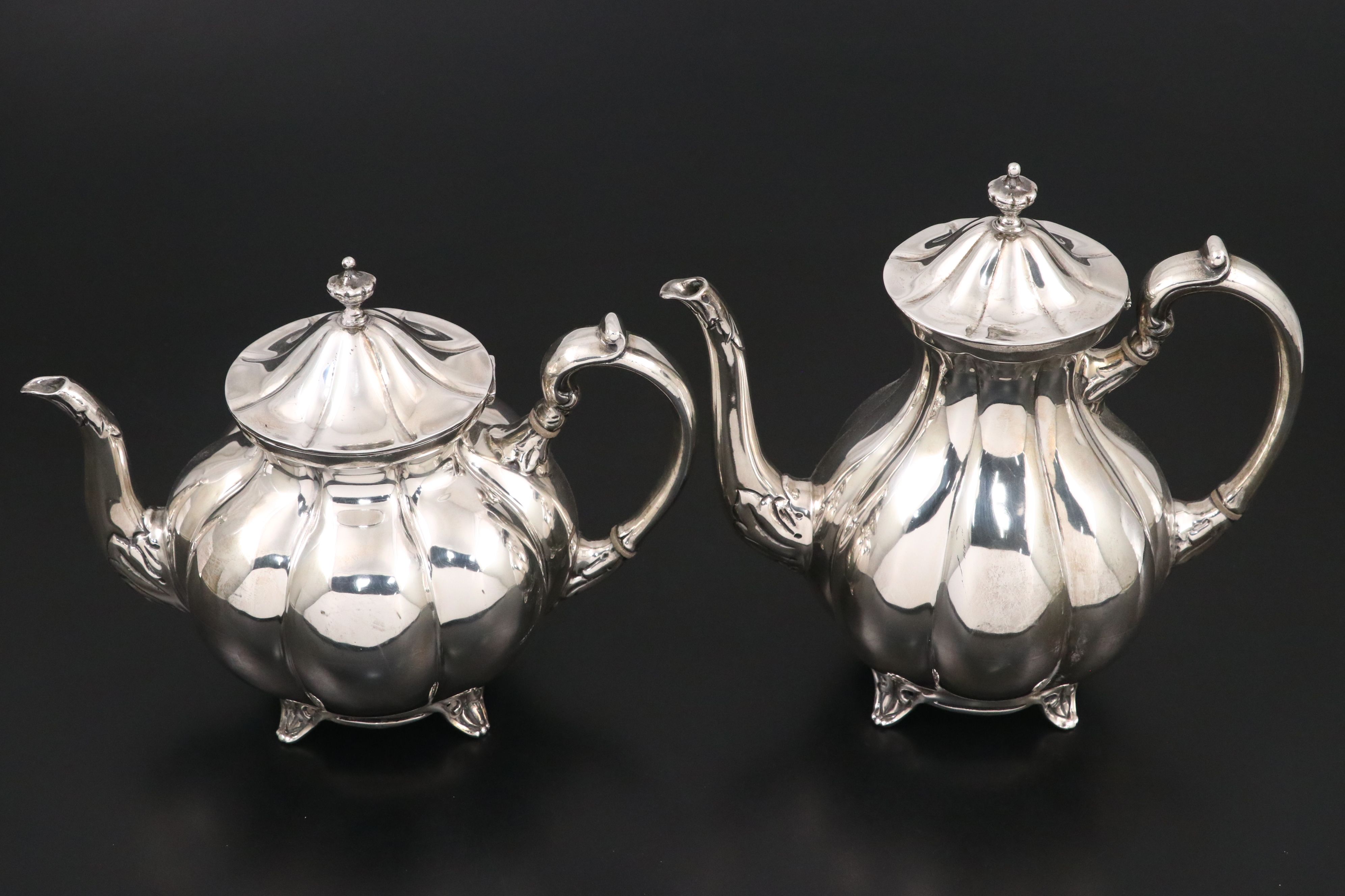 Salvador de la Serna Mexican Sterling Silver Tea and Coffee Service, Mid-20th C.