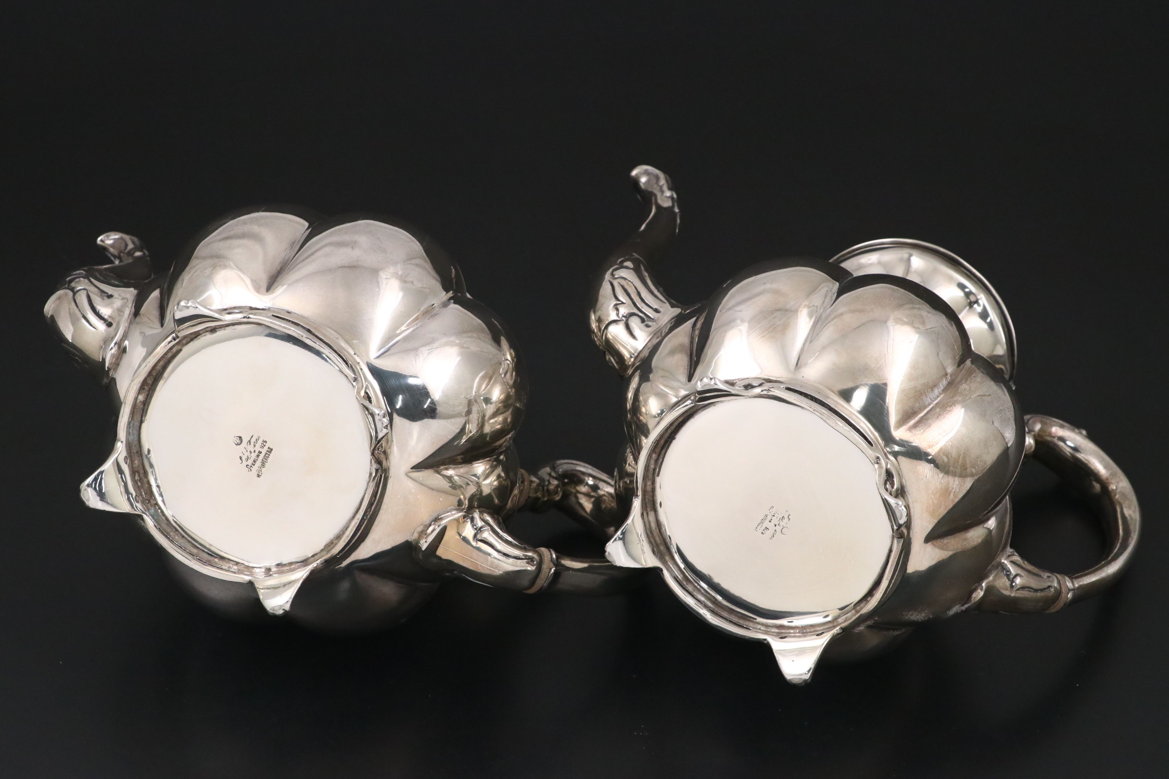 Salvador de la Serna Mexican Sterling Silver Tea and Coffee Service, Mid-20th C.
