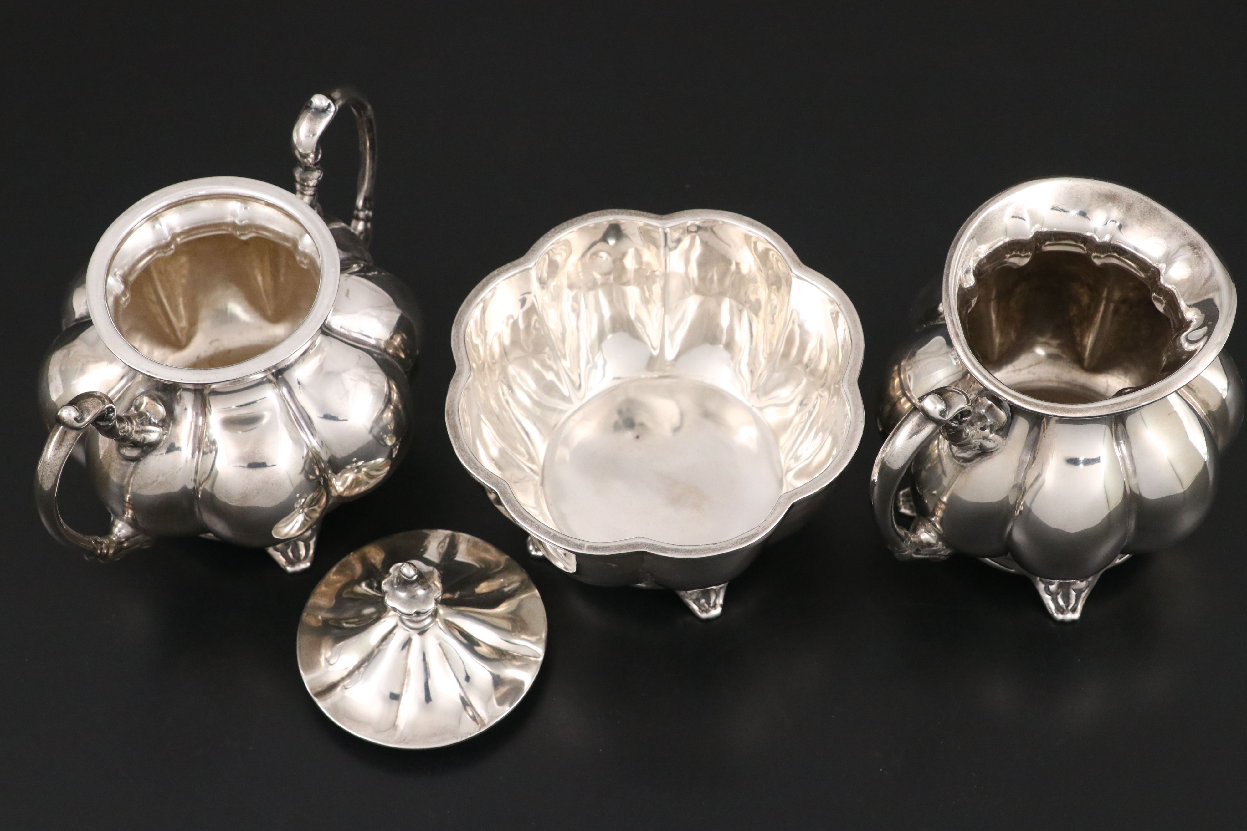 Salvador de la Serna Mexican Sterling Silver Tea and Coffee Service, Mid-20th C.