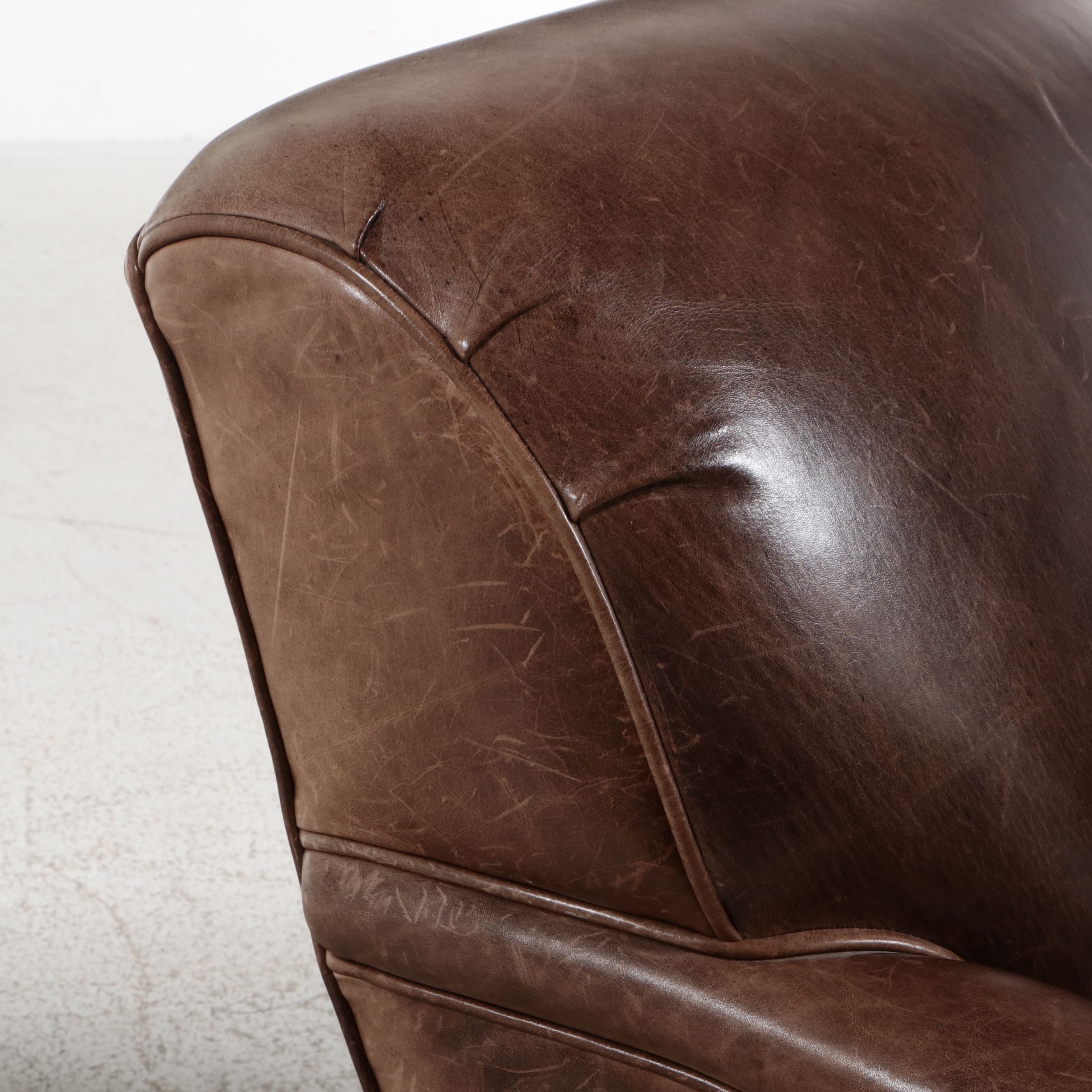 Richter Furniture Brown Leather Club Chair