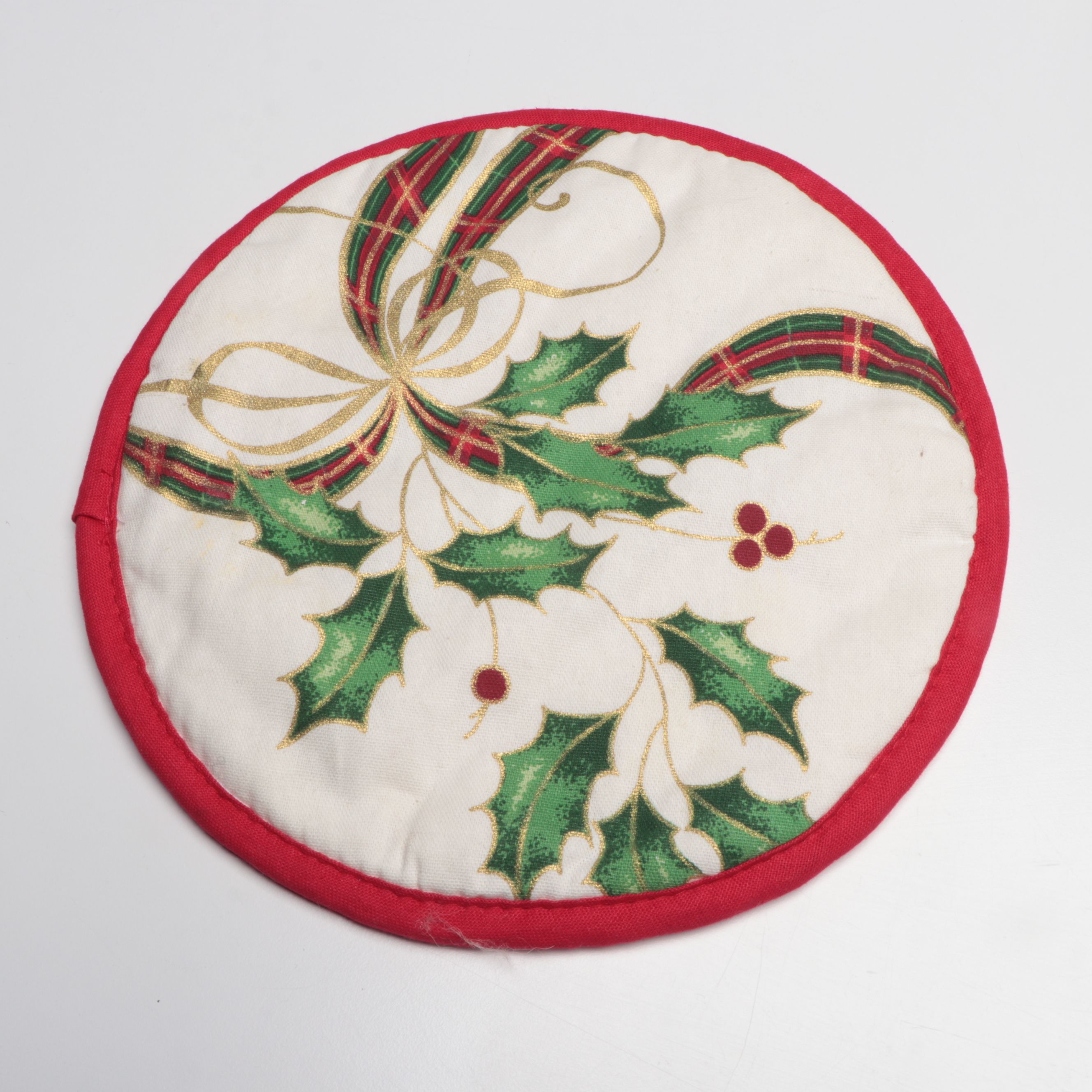 Lenox "Holiday Nouveau" Dinnerware and Table Accessories