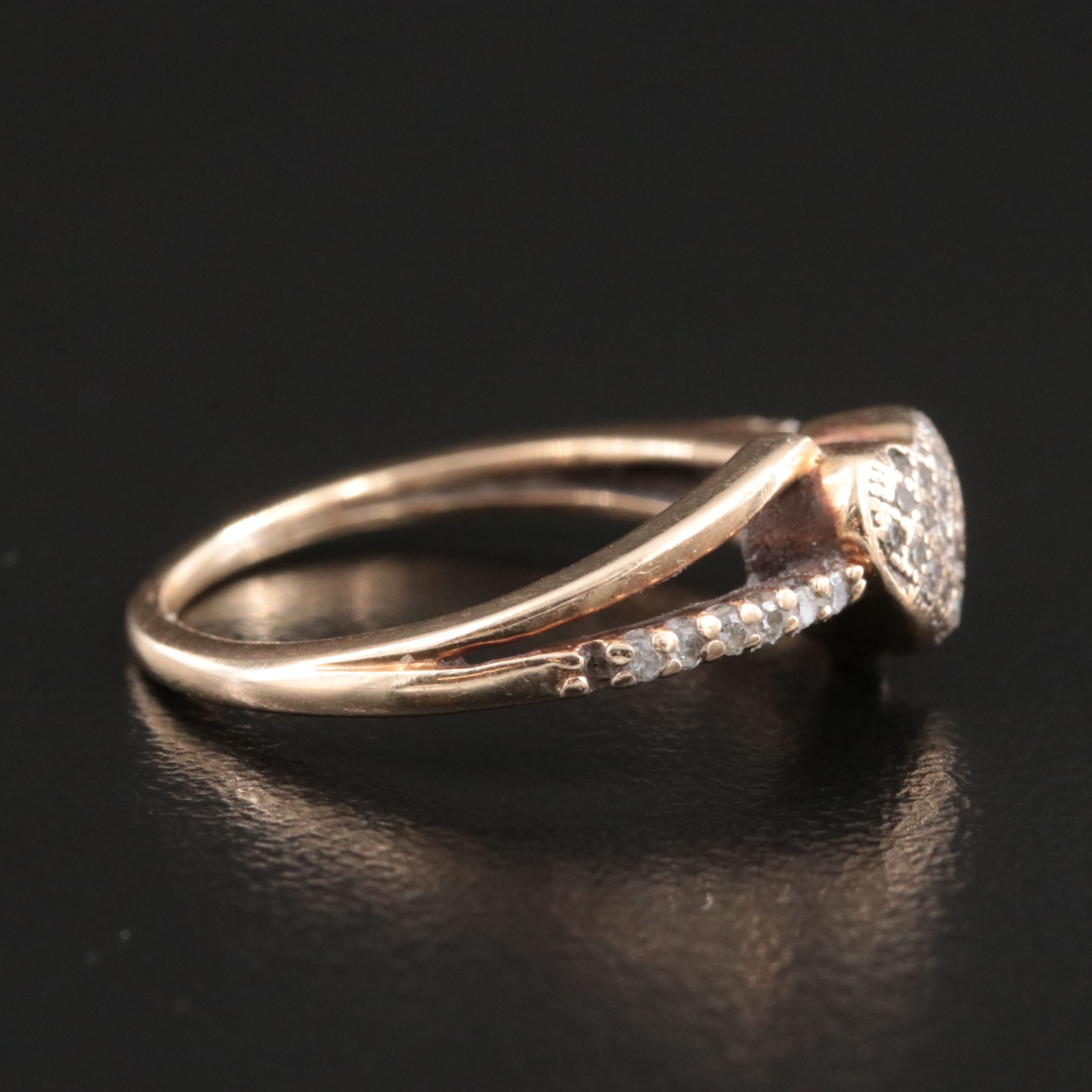 10K 0.18 CTW Diamond Heart Ring