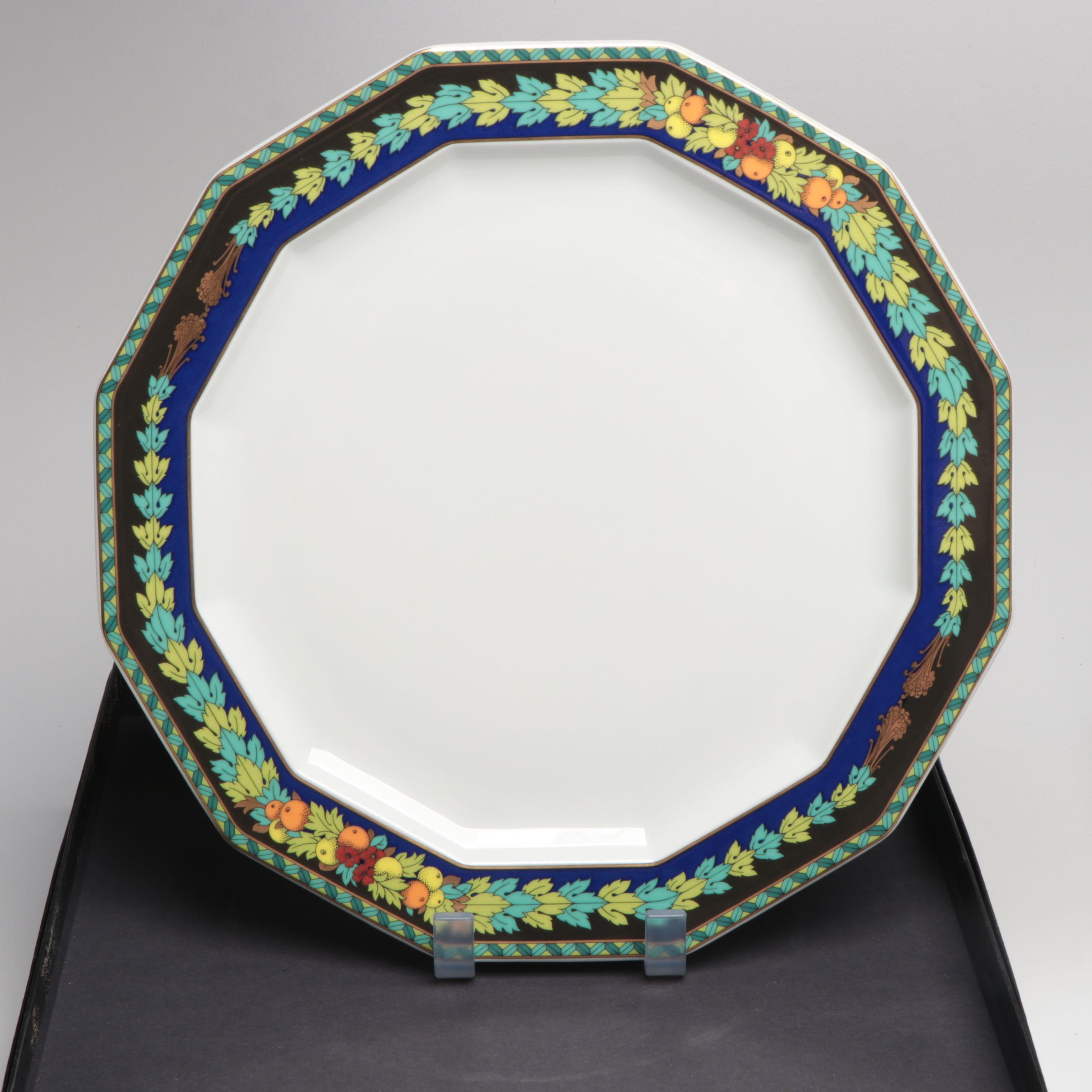 Rosenthal for Versace "Le Roi Soleil" 17-Piece Porcelain Dinnerware