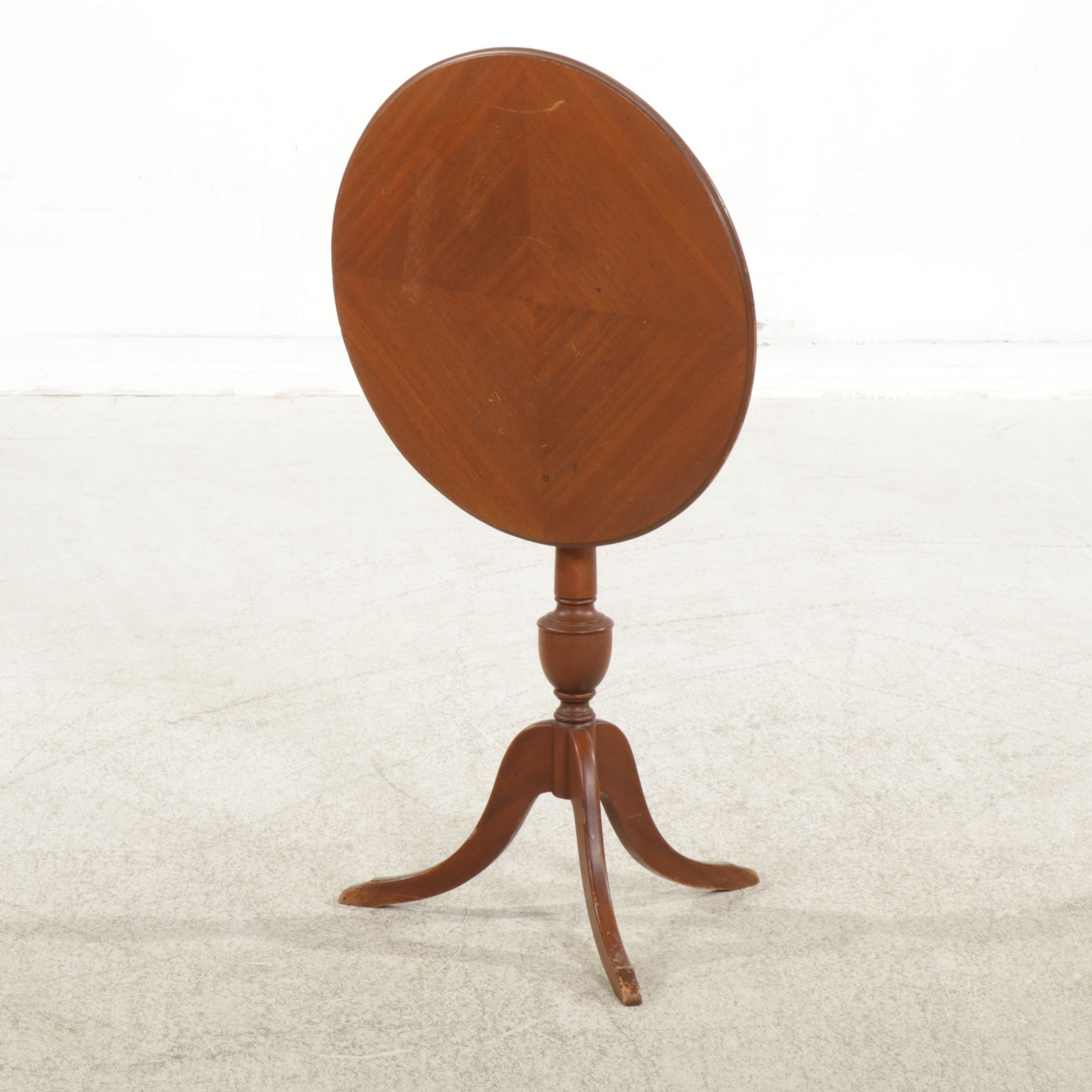 Federal Style Mahogany Flip-Top Tea Table