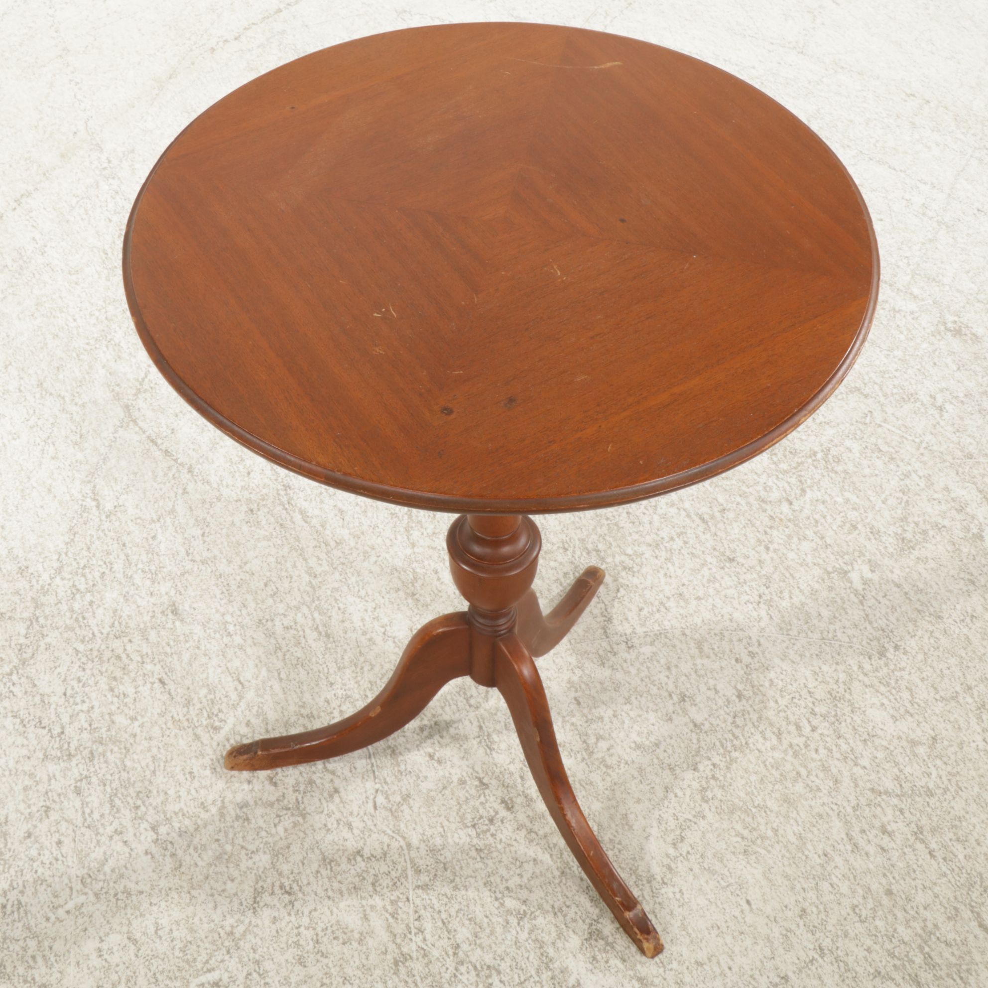 Federal Style Mahogany Flip-Top Tea Table