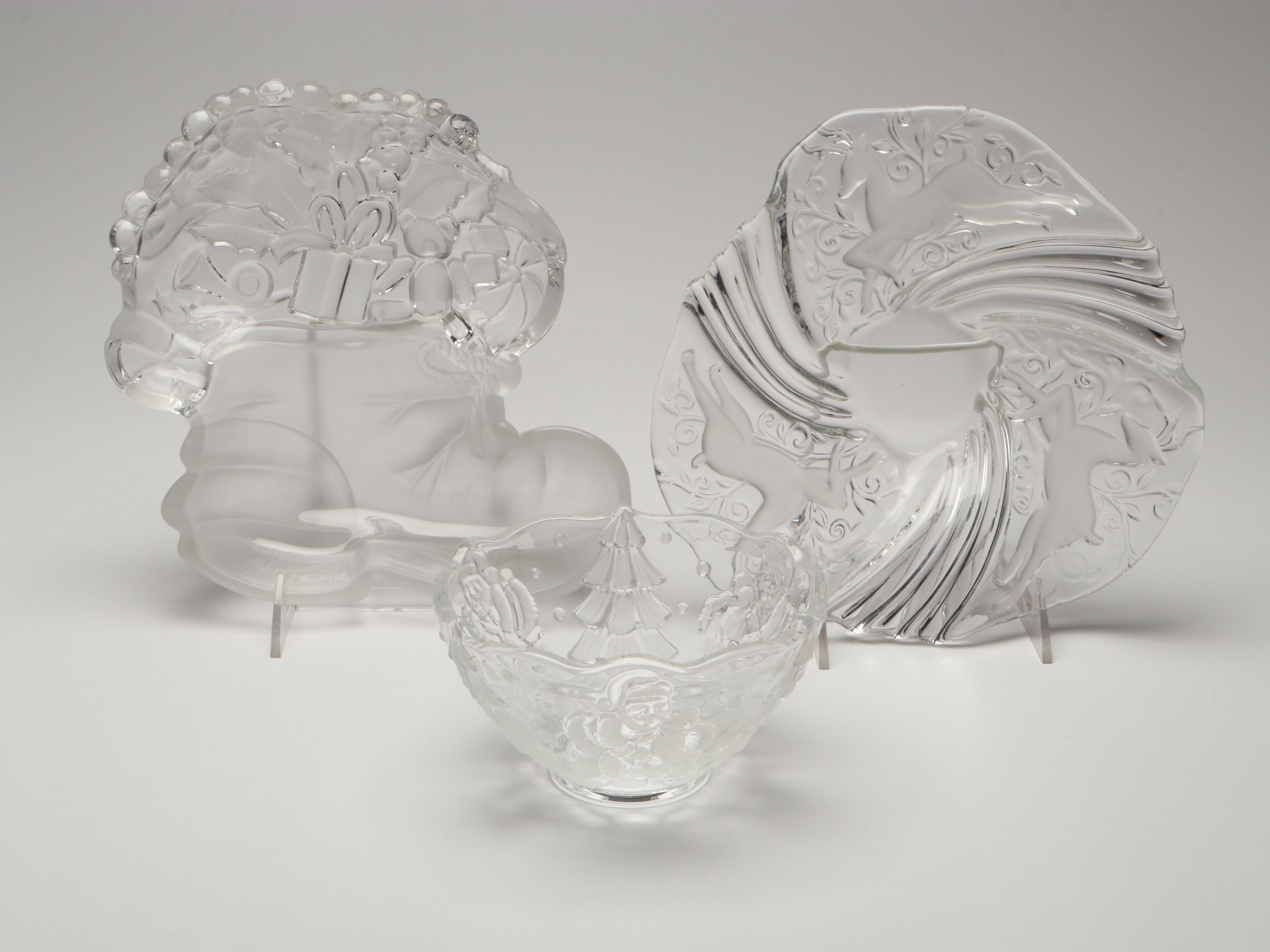 Mikasa "Cheers" Wine Glasses with More Holiday Serveware and Table Accessories