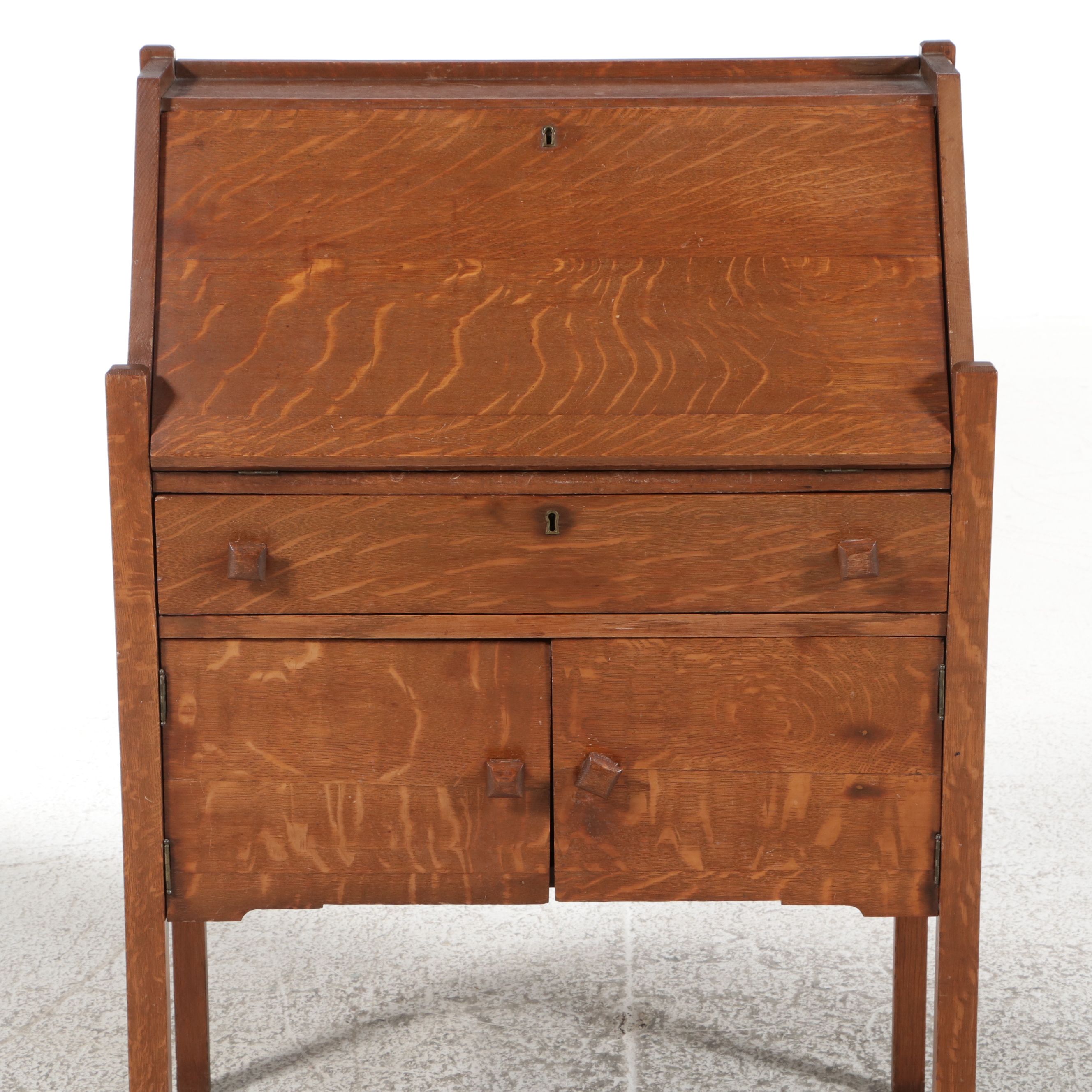 American Arts & Crafts Quartersawn Oak Slant-Front Desk, Early 20th Century