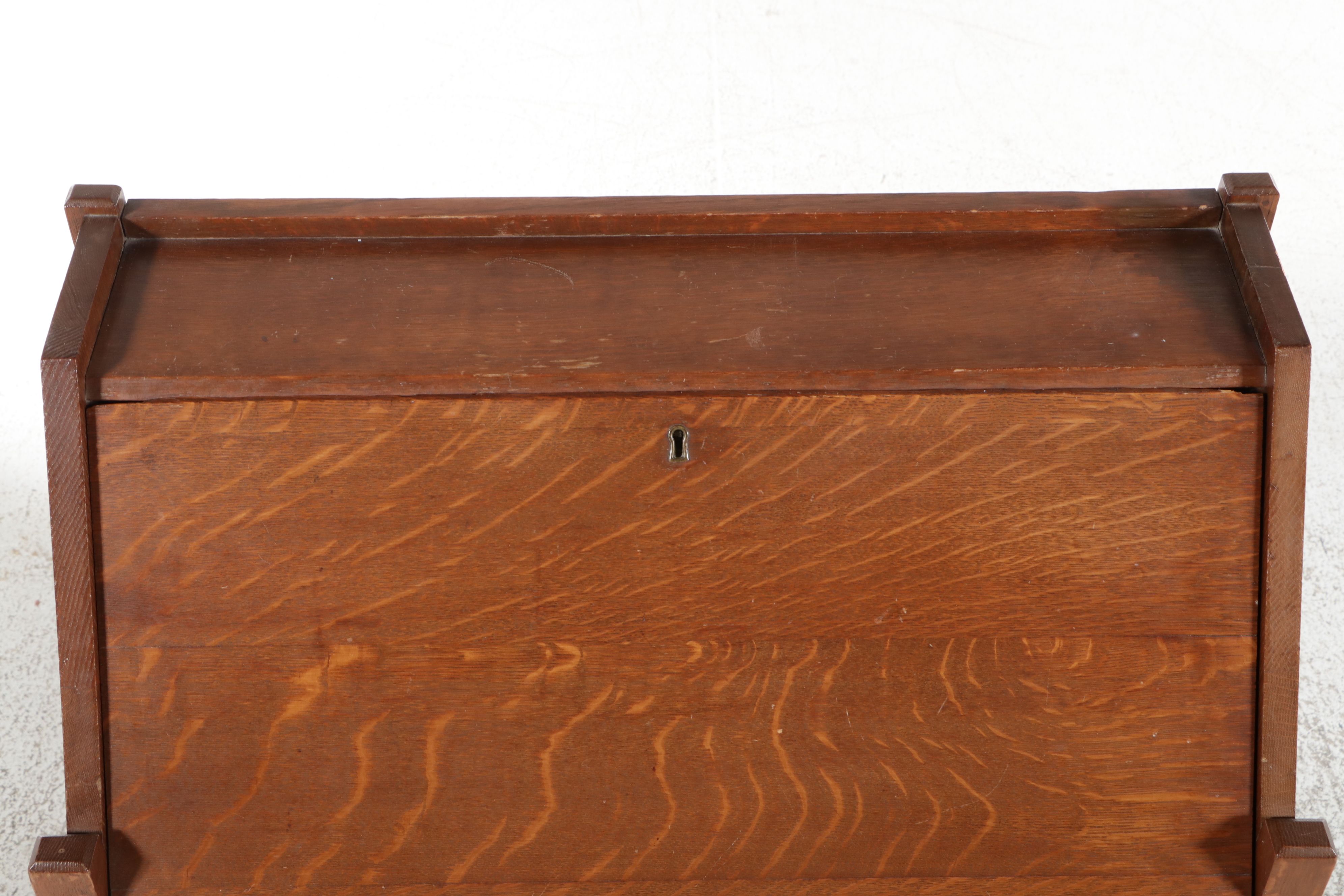 American Arts & Crafts Quartersawn Oak Slant-Front Desk, Early 20th Century