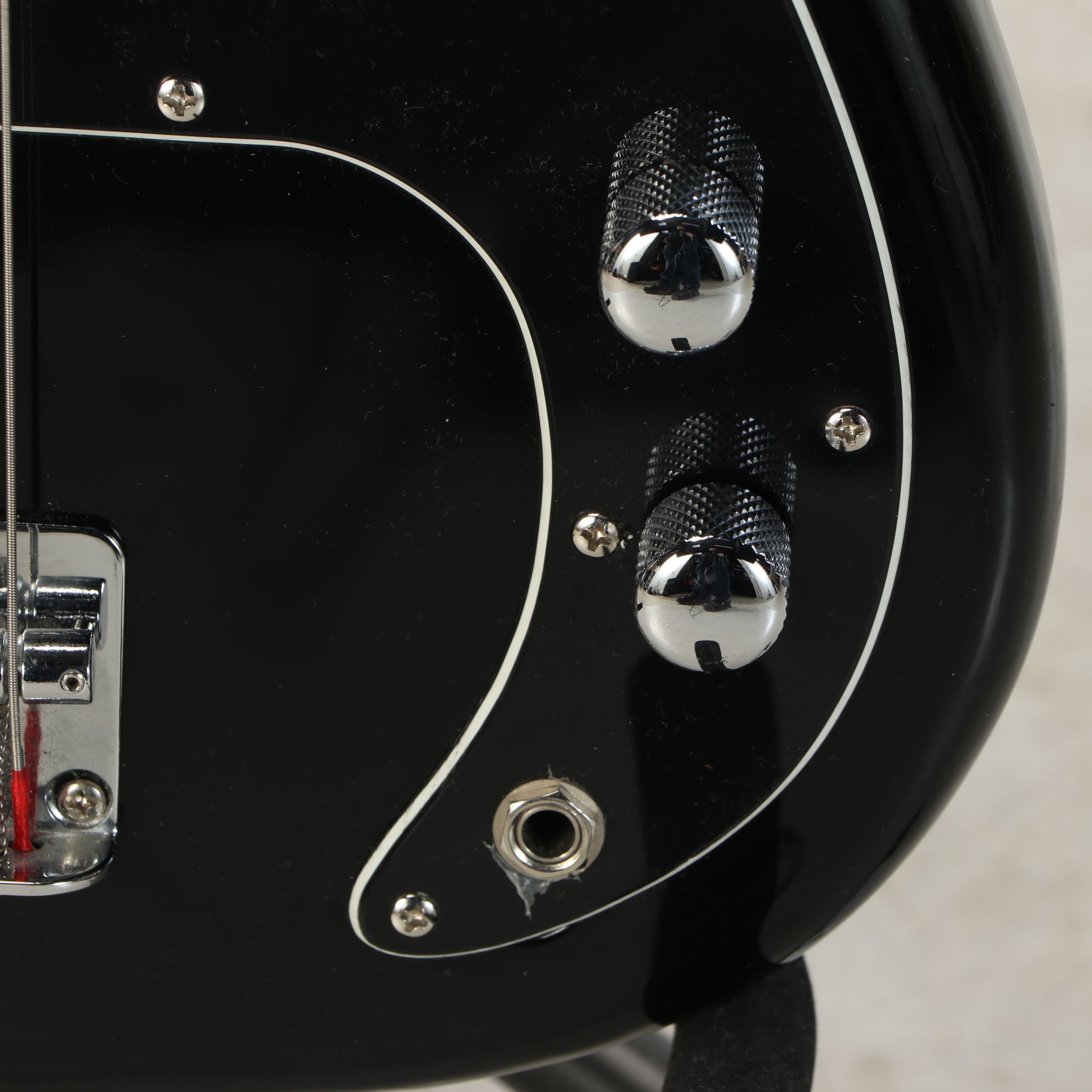 Westfield B1000 Electric Bass Guitar