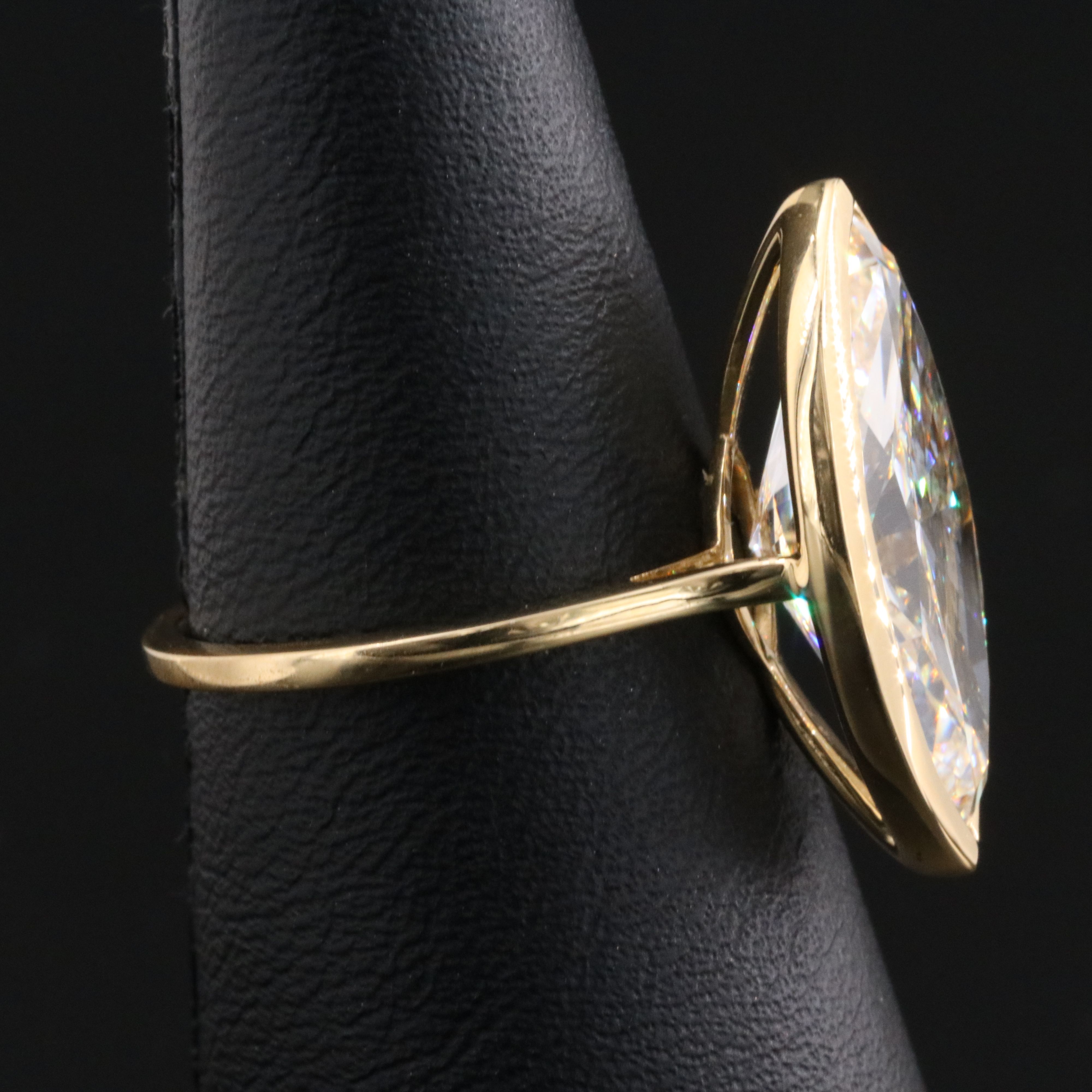 18K 7.00 CT Lab Grown Diamond Solitaire Ring with IGI Report