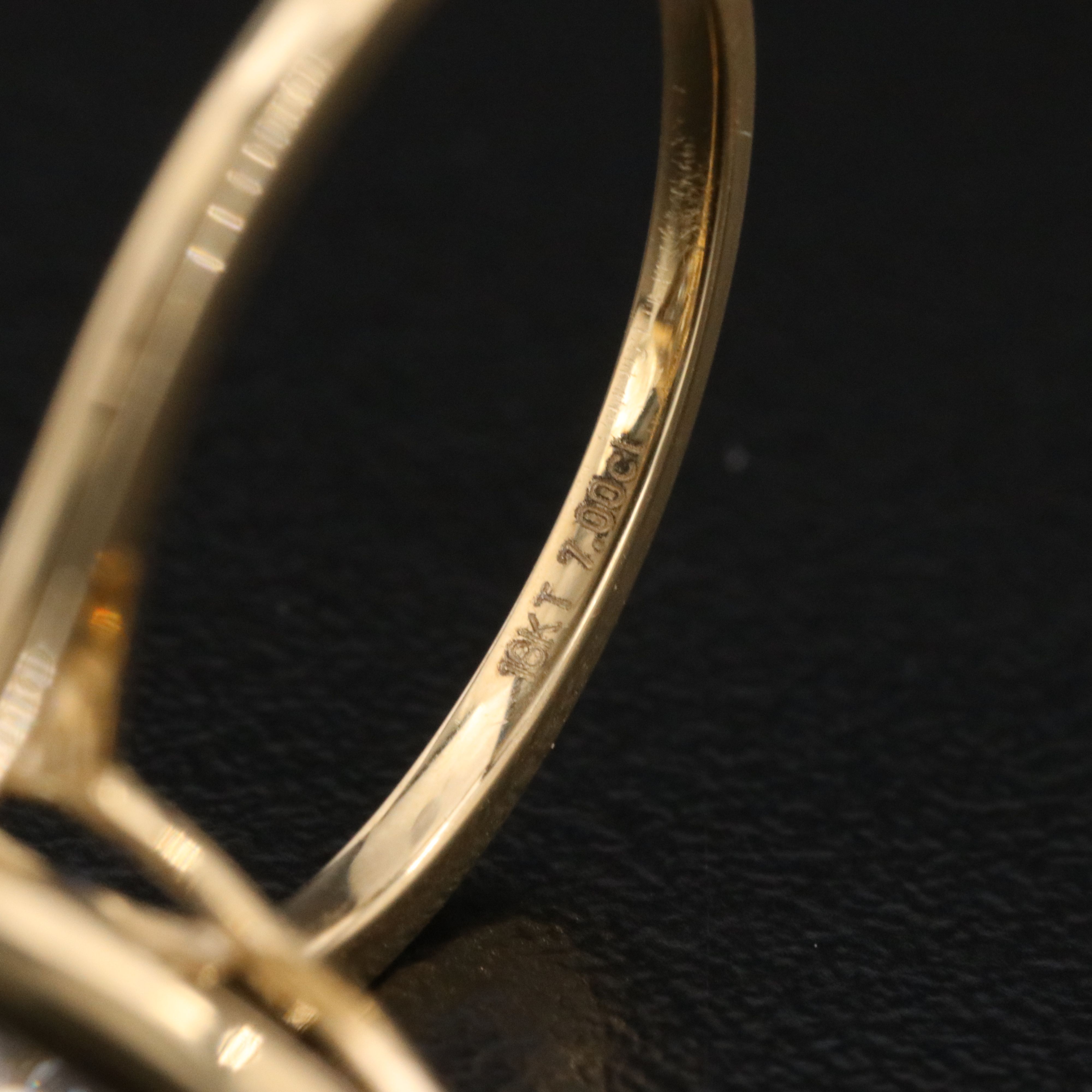 18K 7.00 CT Lab Grown Diamond Solitaire Ring with IGI Report