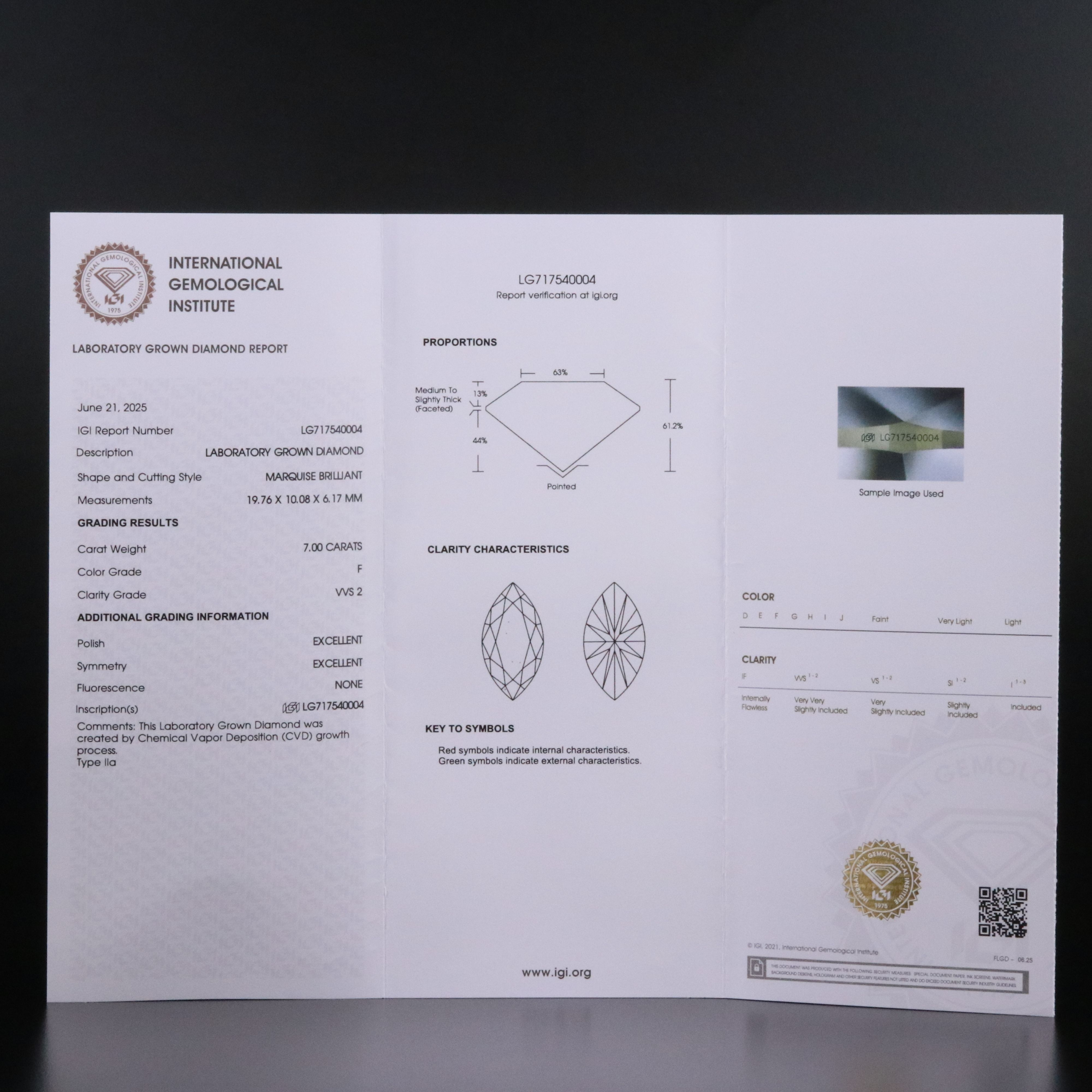 18K 7.00 CT Lab Grown Diamond Solitaire Ring with IGI Report