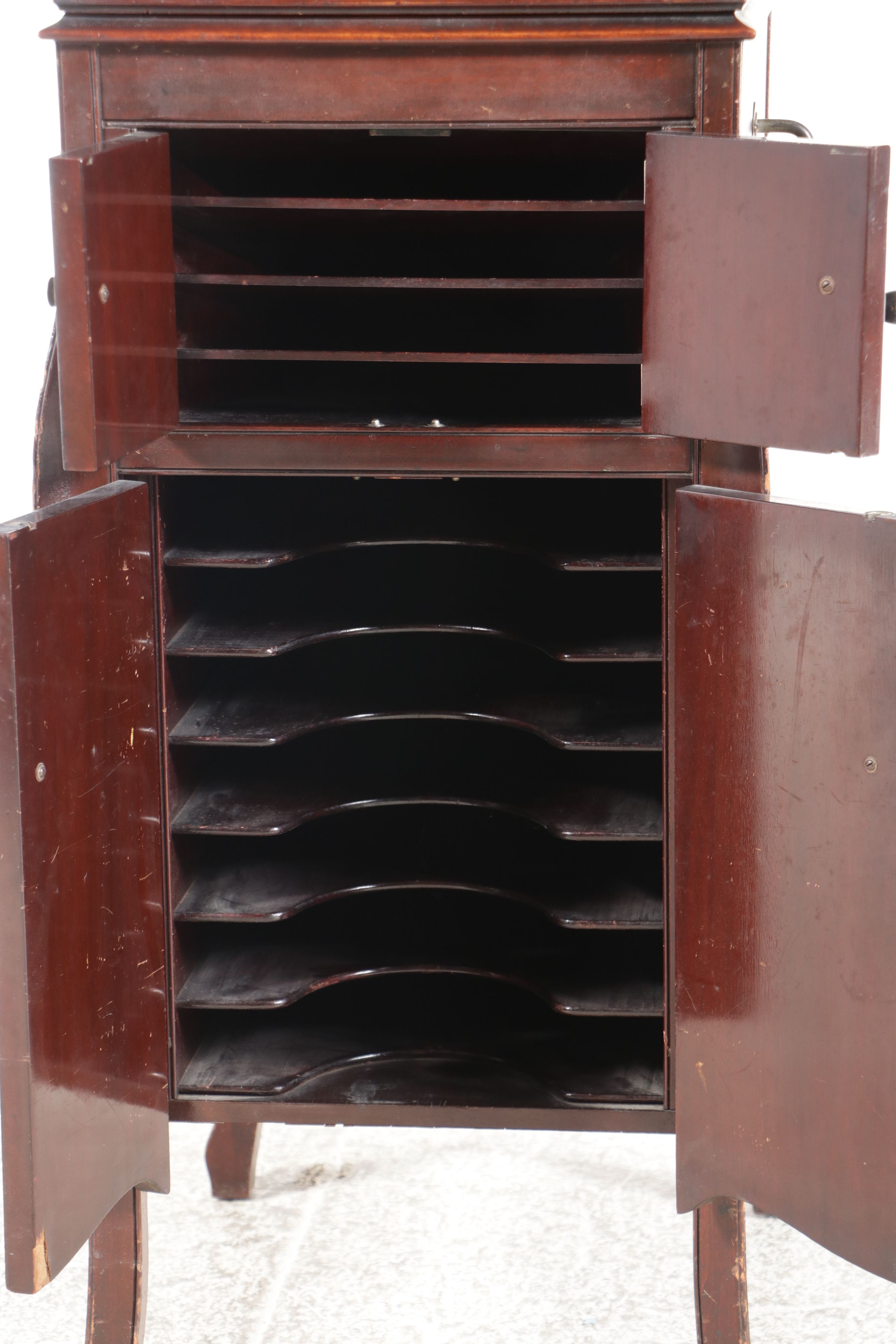 RCA Victor VV-X Enclosed Floor Cabinet Phonograph, circa 1915