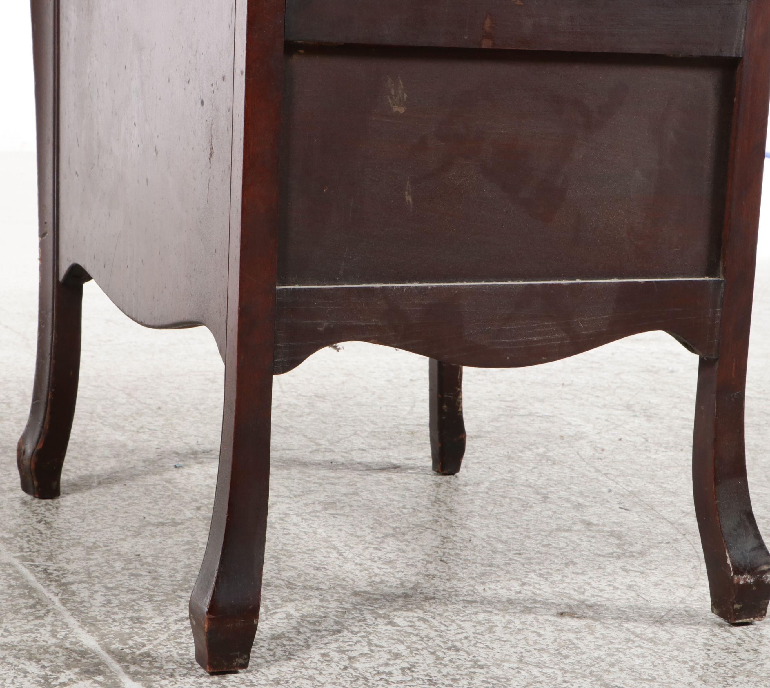 RCA Victor VV-X Enclosed Floor Cabinet Phonograph, circa 1915