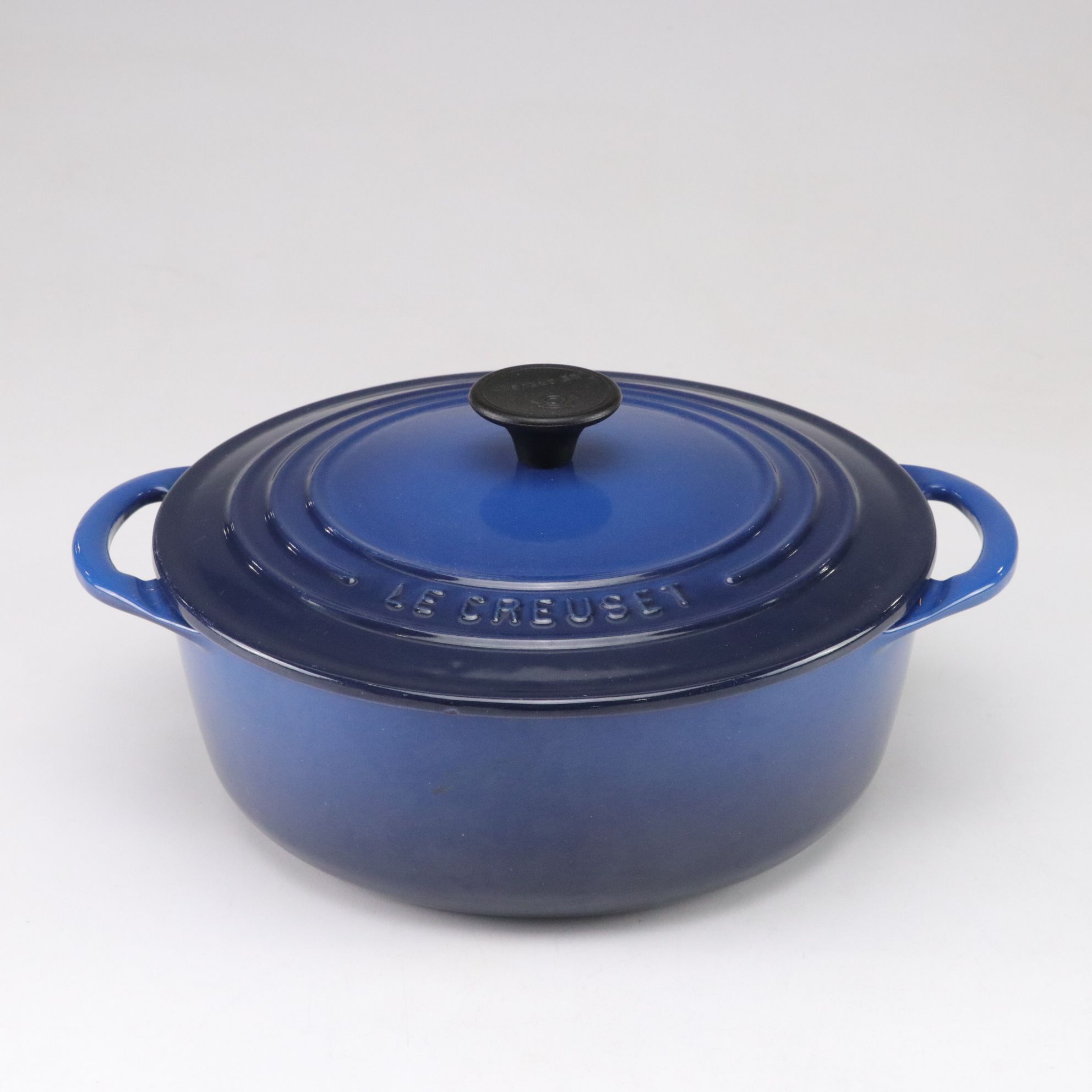 Le Creuset 2.5 Qt Enameled Dutch Oven in Lapis Blue