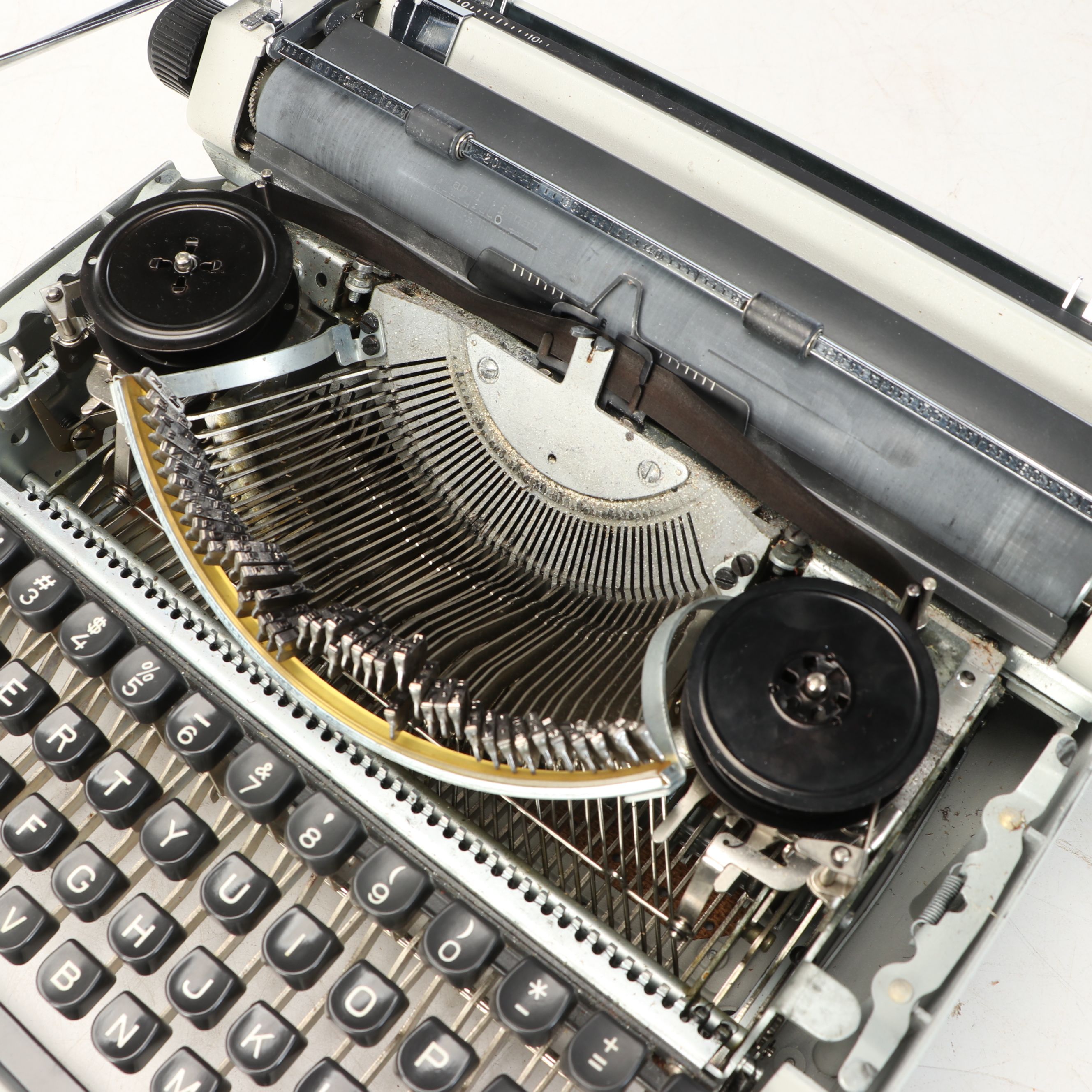 Facit TP2 Portable Typewriter in Case