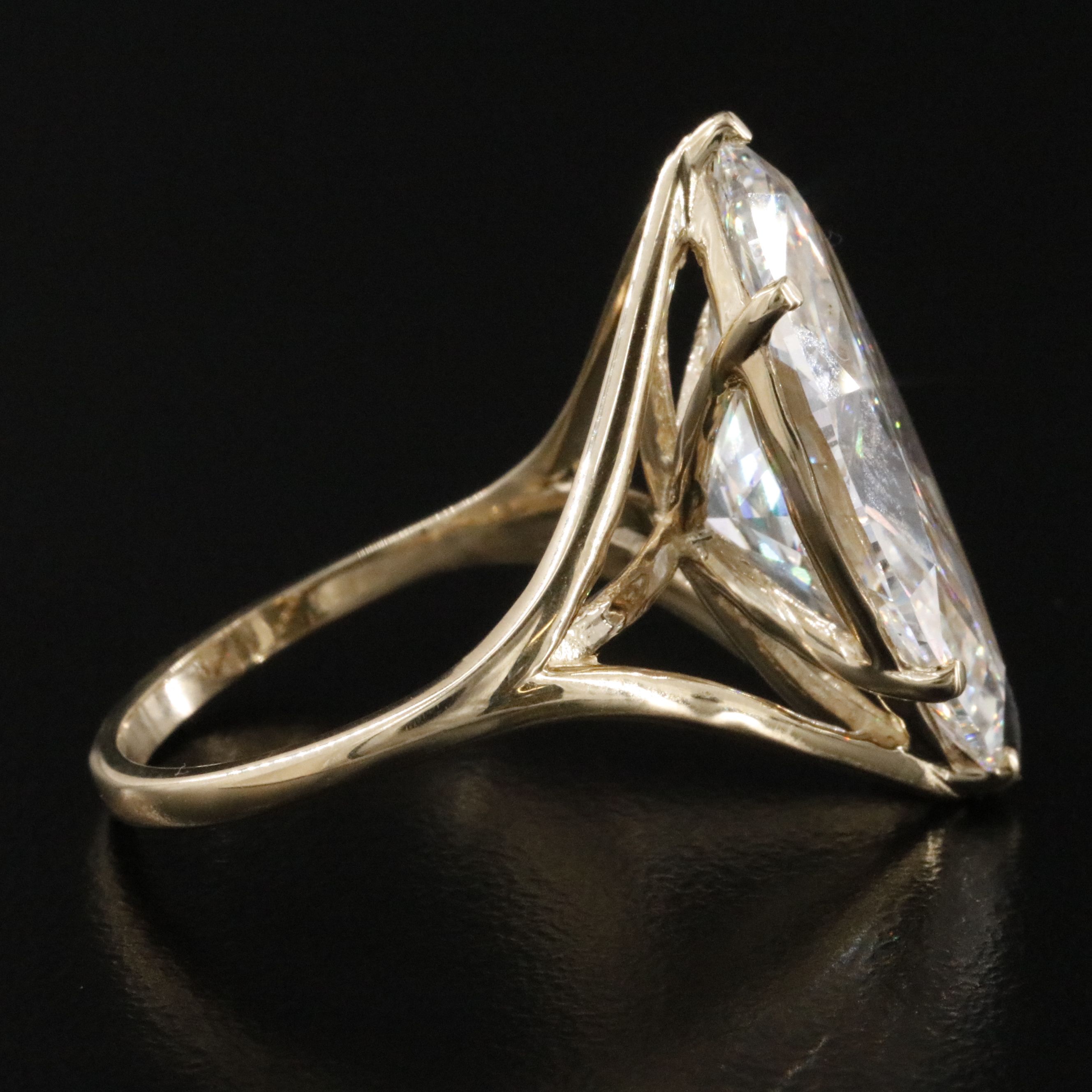 14K 10.04 CT Lab Grown Diamond Solitaire Ring with IGI Report