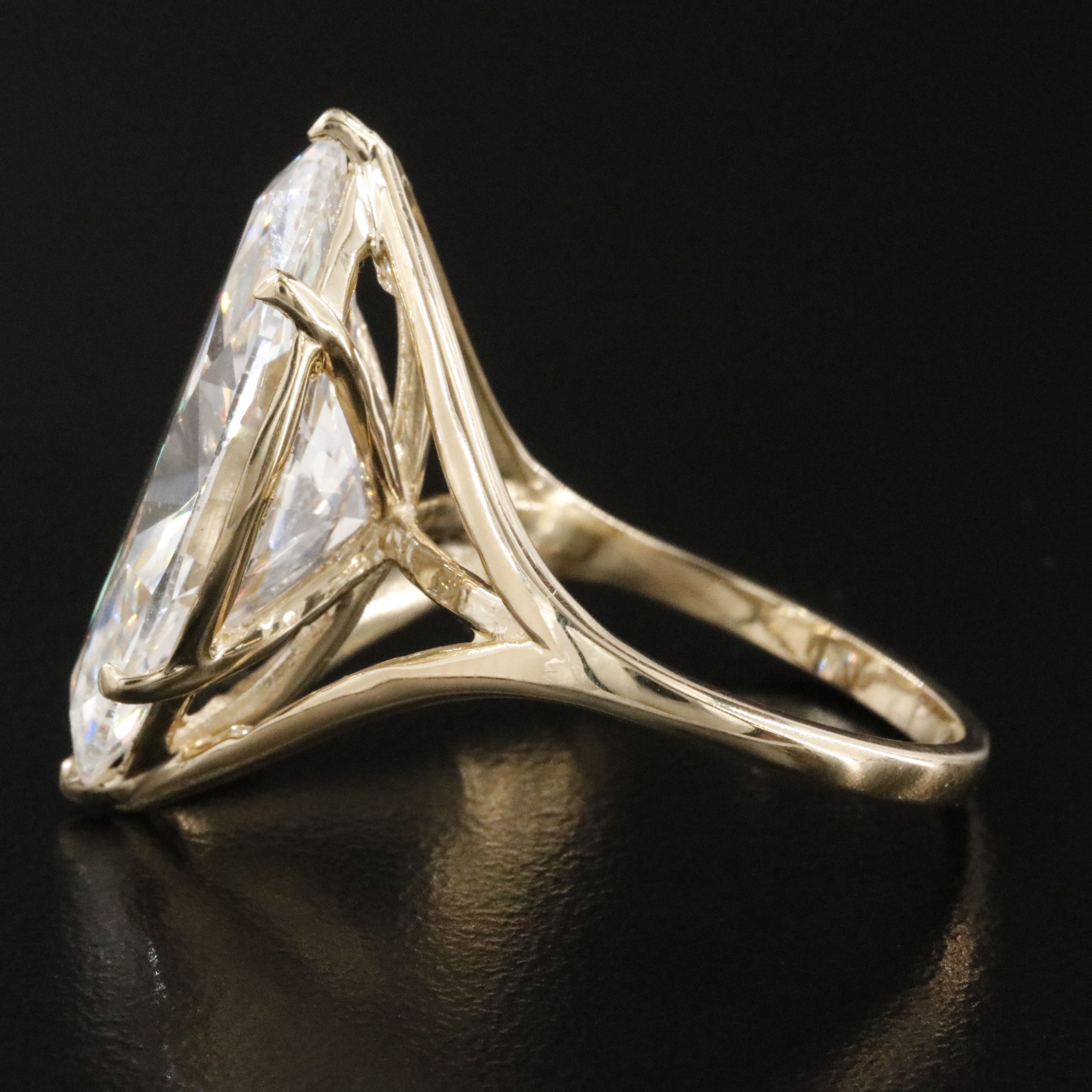 14K 10.04 CT Lab Grown Diamond Solitaire Ring with IGI Report