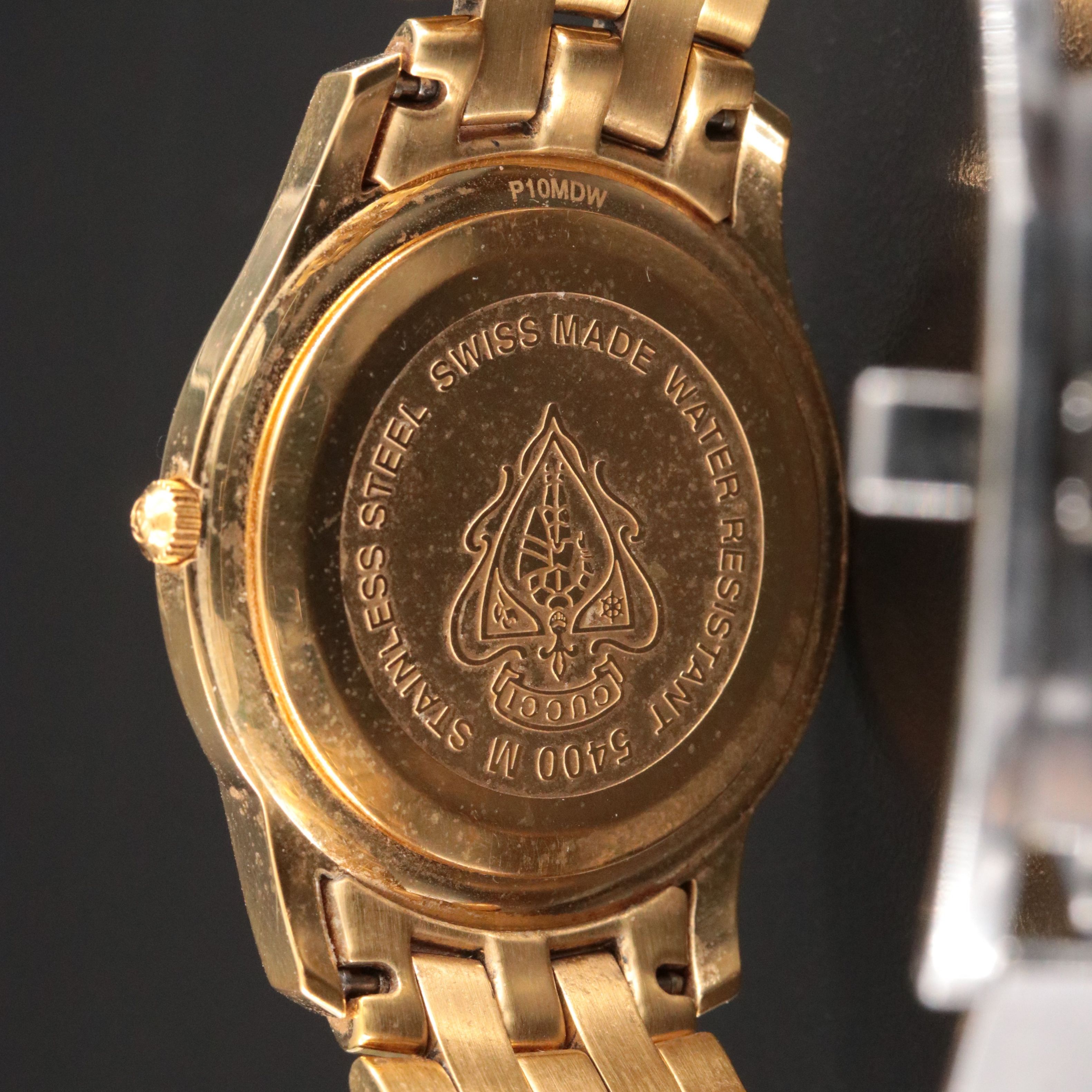 Vintage Gucci 5400M White Dial and Gold Tone Quartz Watch