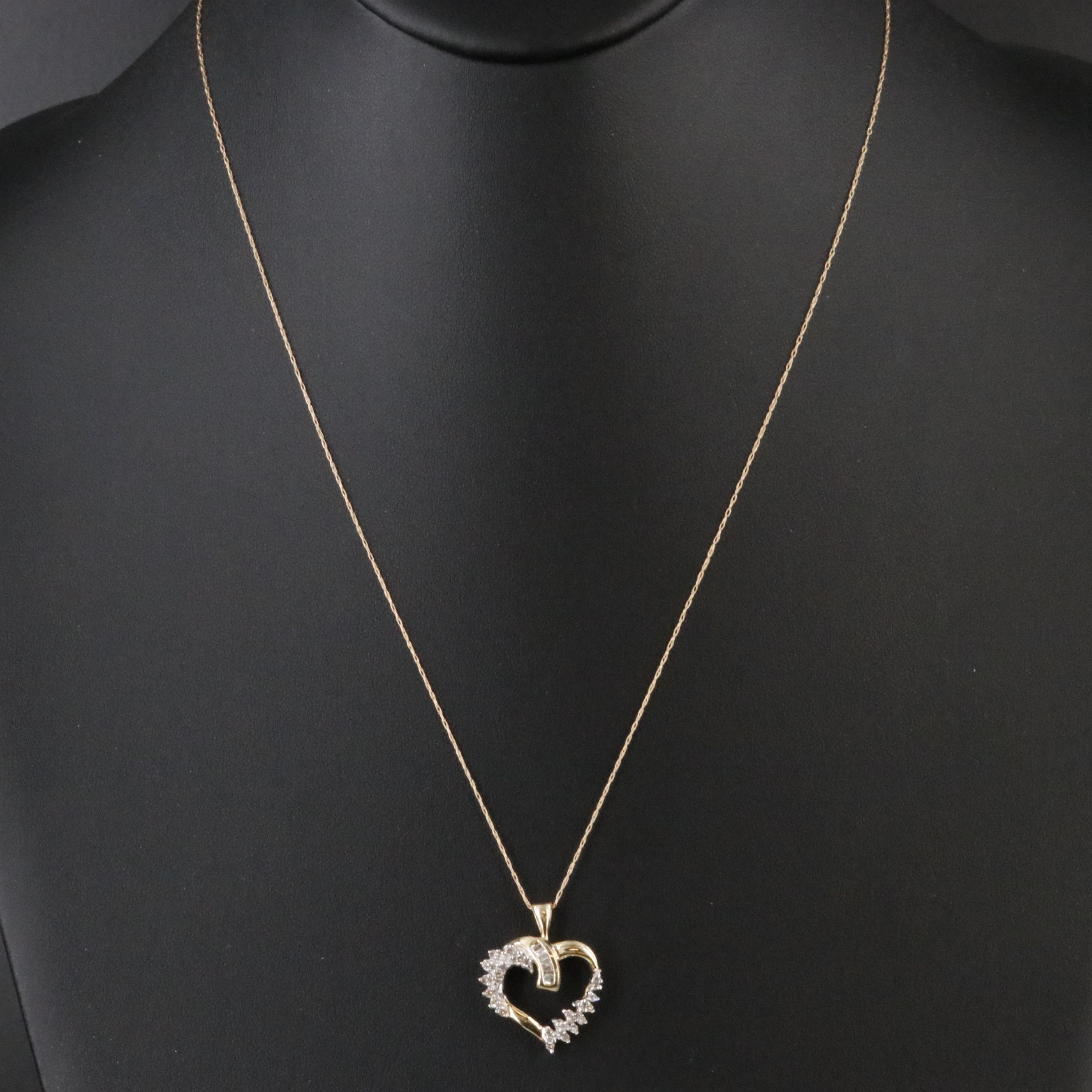 14K 0.30 CTW Diamond Heart Pendant Necklace