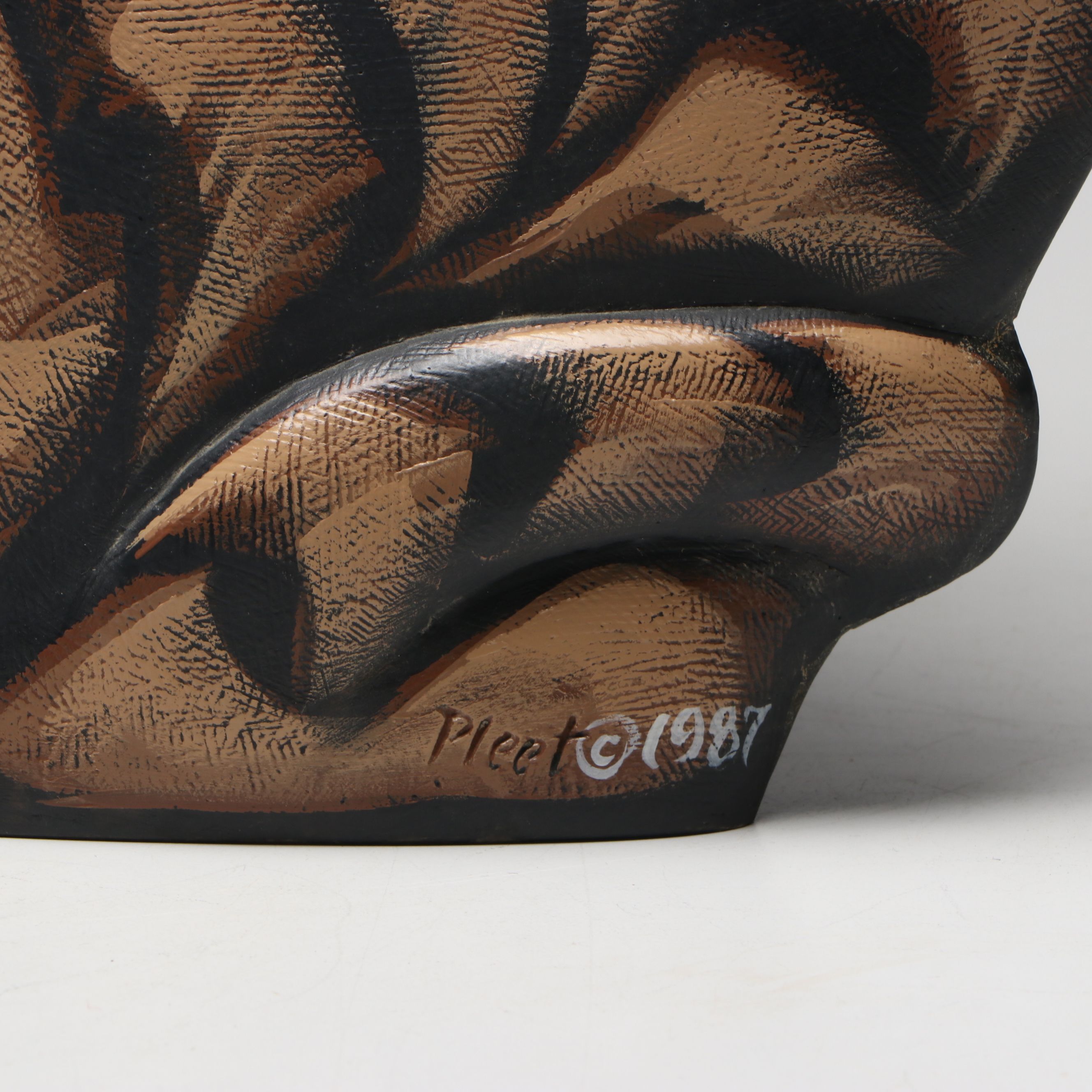 Lynda Pleet Menagerie Stylized Ceramic Cat Figurine