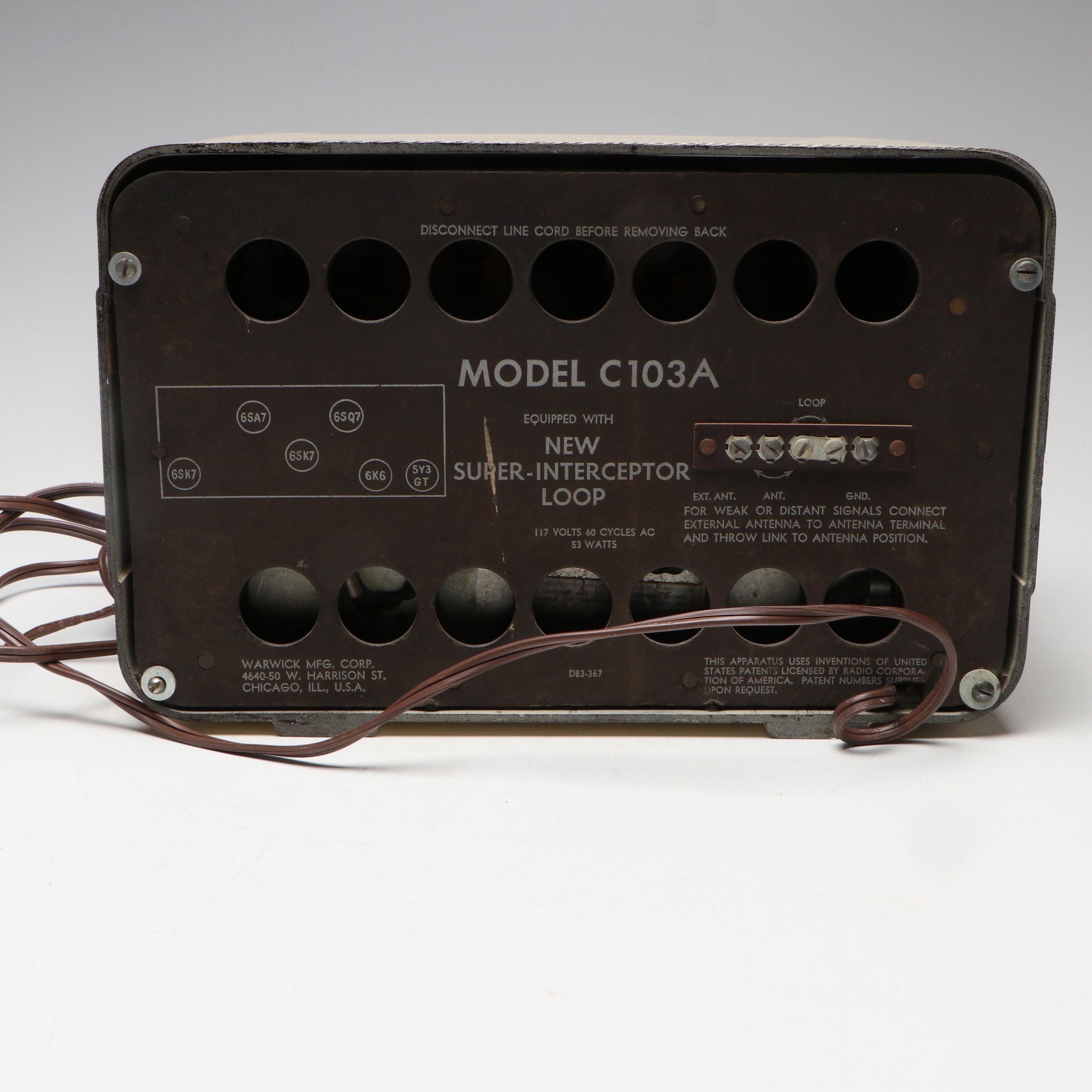 Warwick Clarion Table-Top Tube Radio, Mid-Century