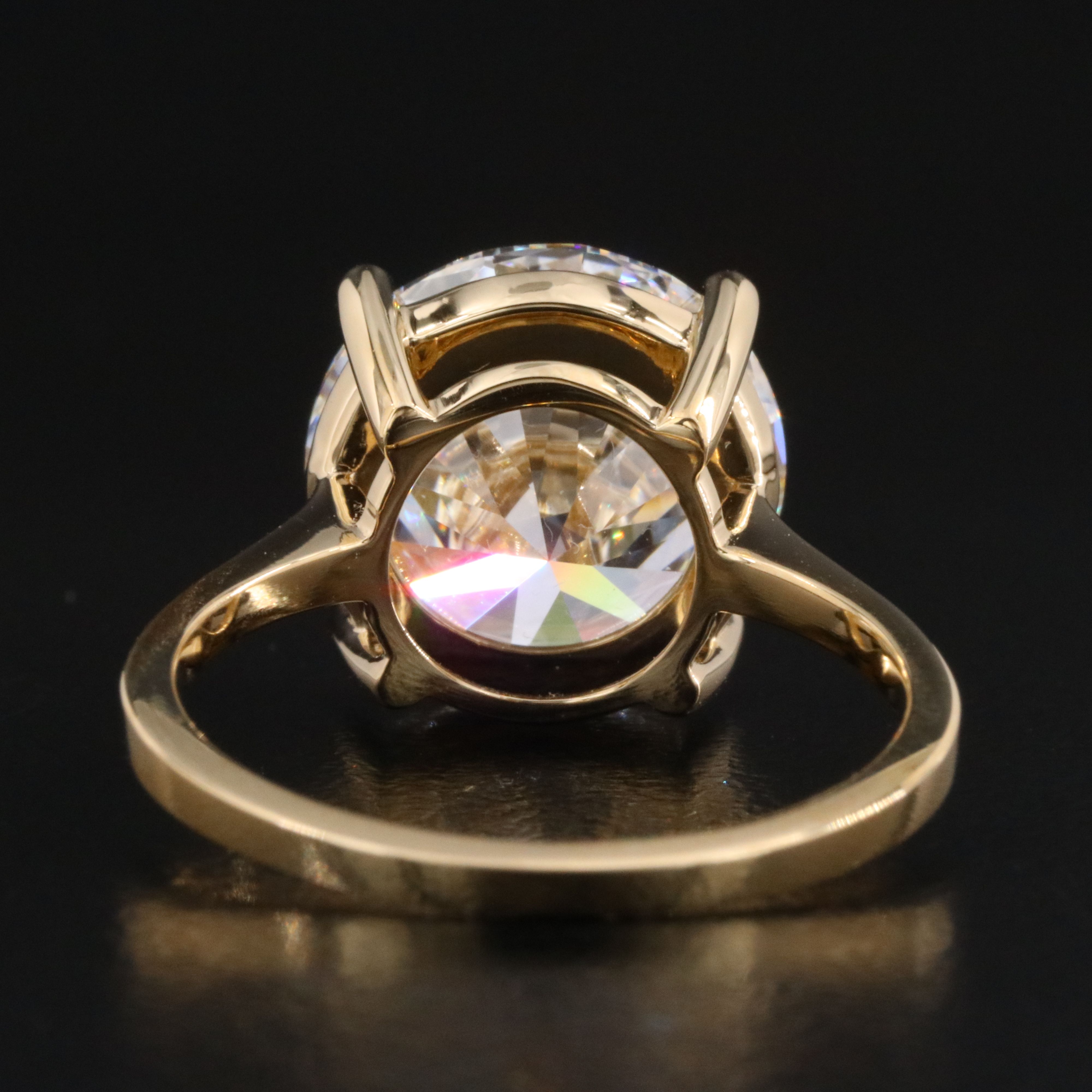 18K 5.86 CT Lab Grown Diamond Solitaire Ring with IGI Report