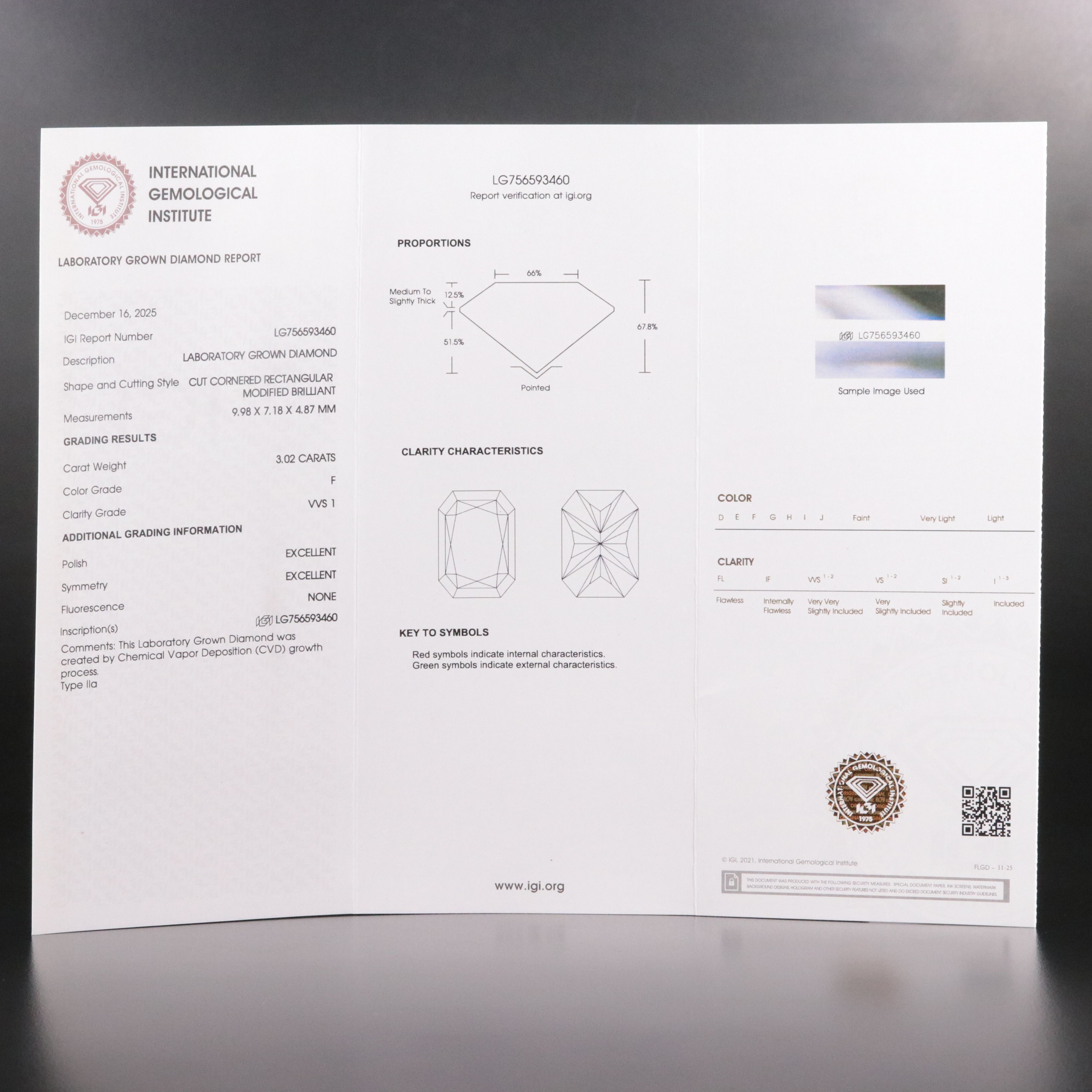 18K 3.02 CT Lab Grown Diamond Solitaire Ring with IGI Report