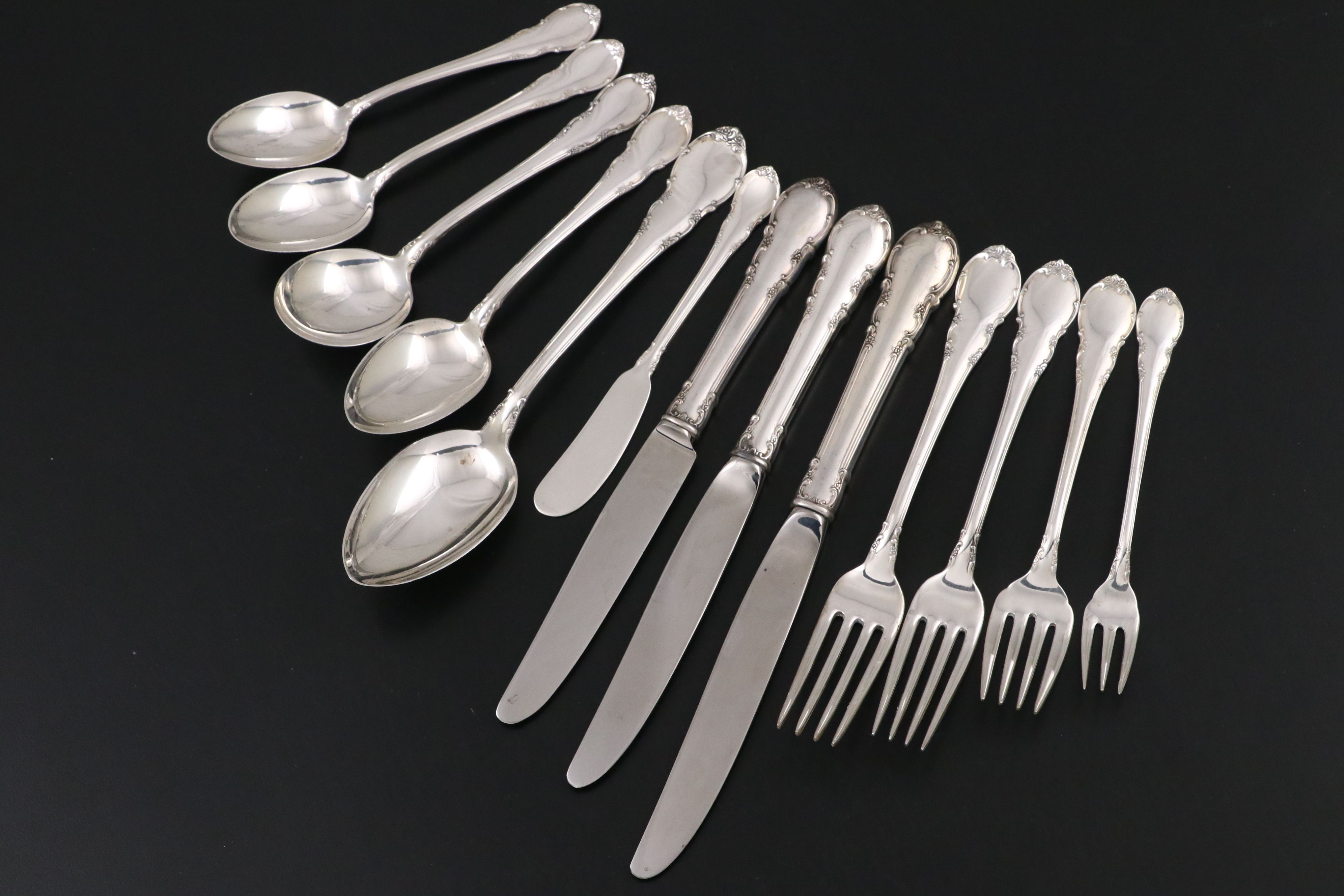 Lunt "Modern Victorian" Sterling Silver Flatware