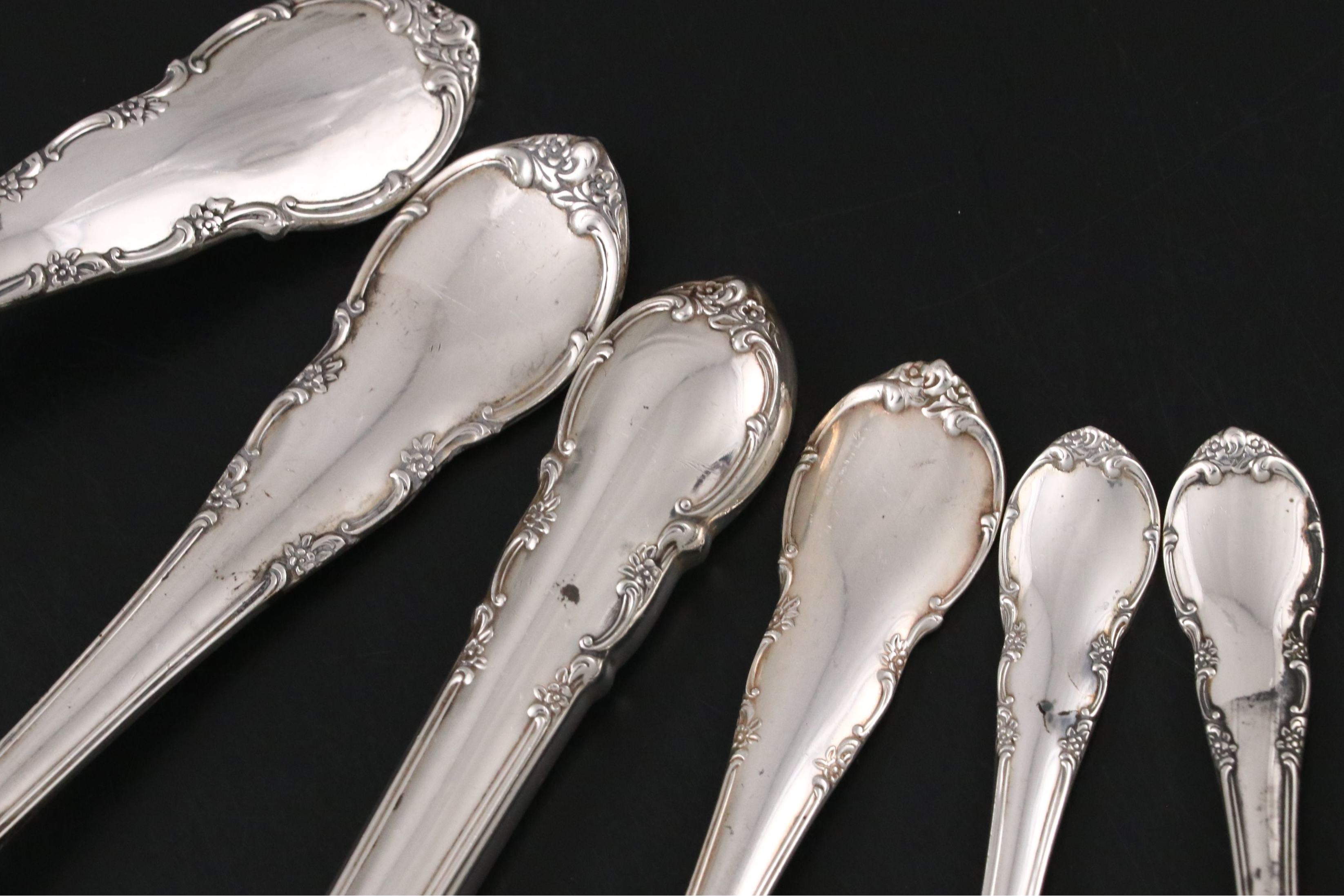 Lunt "Modern Victorian" Sterling Silver Flatware