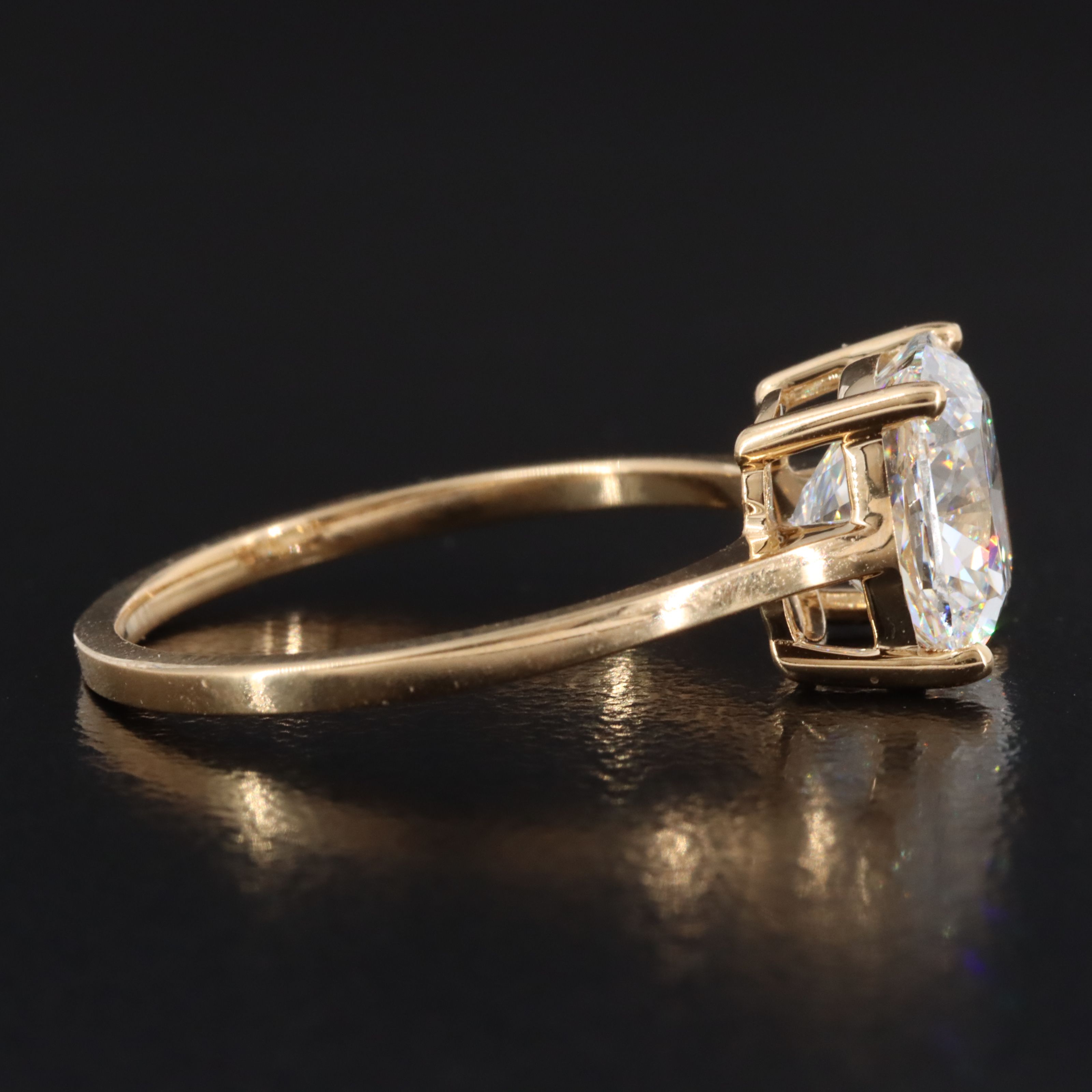 18K 2.84 CT Lab Grown Diamond Solitaire Ring with IGI Report