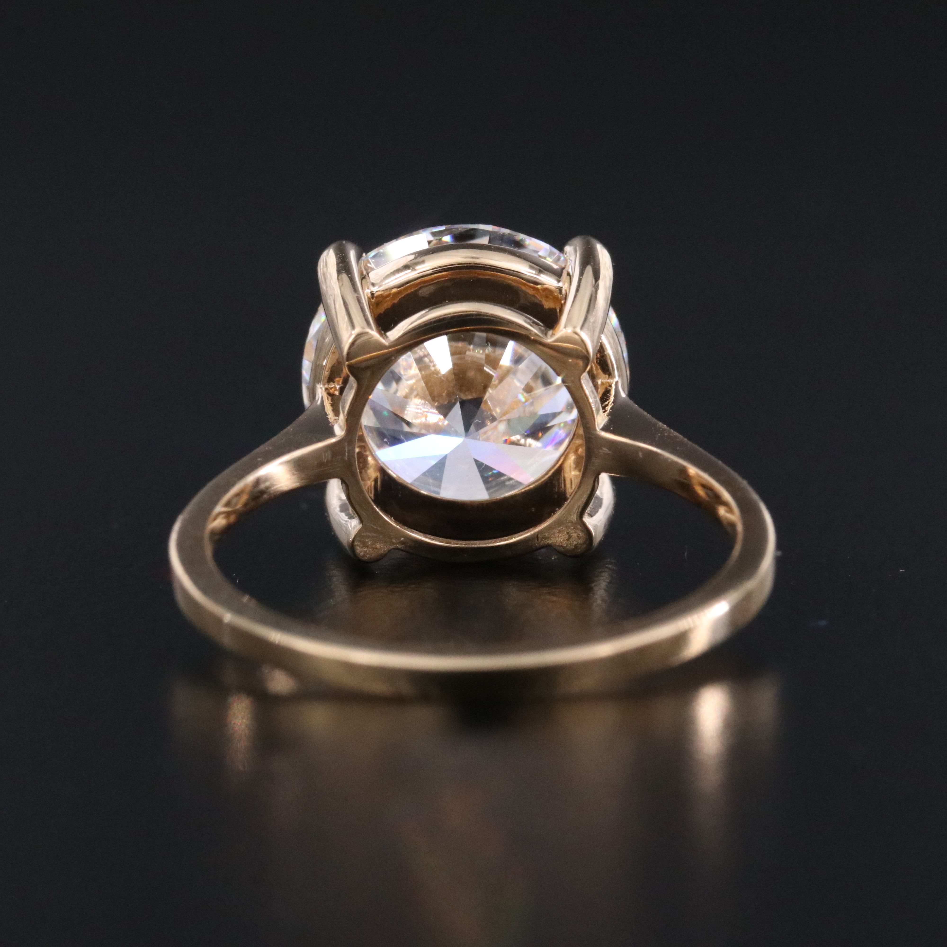 18K 5.05 CT Lab Grown Diamond Solitaire Ring with IGI Report