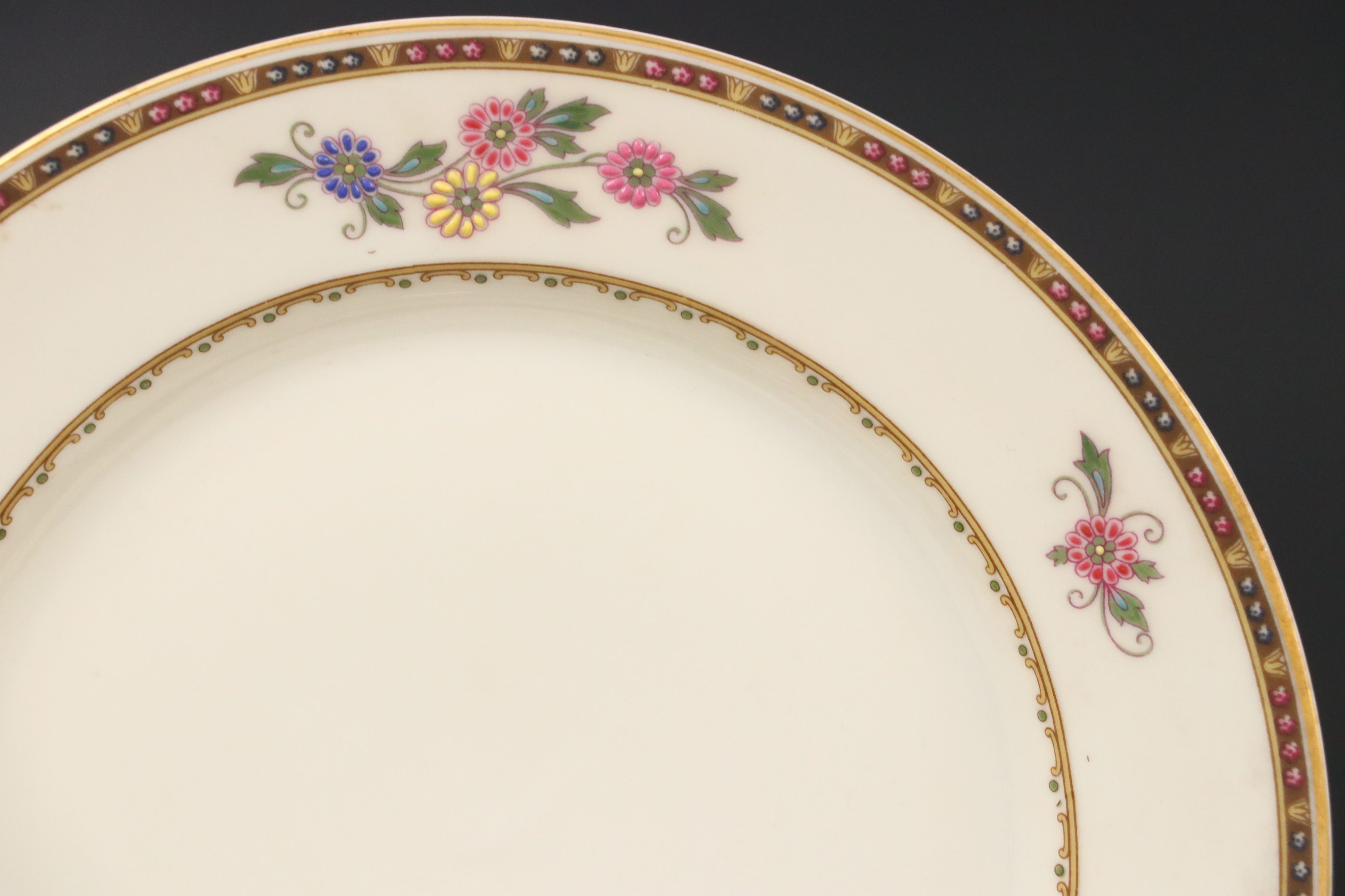 Heinrich & Co. Bavarian Gilt Floral Porcelain Dinnerware, 20th Century
