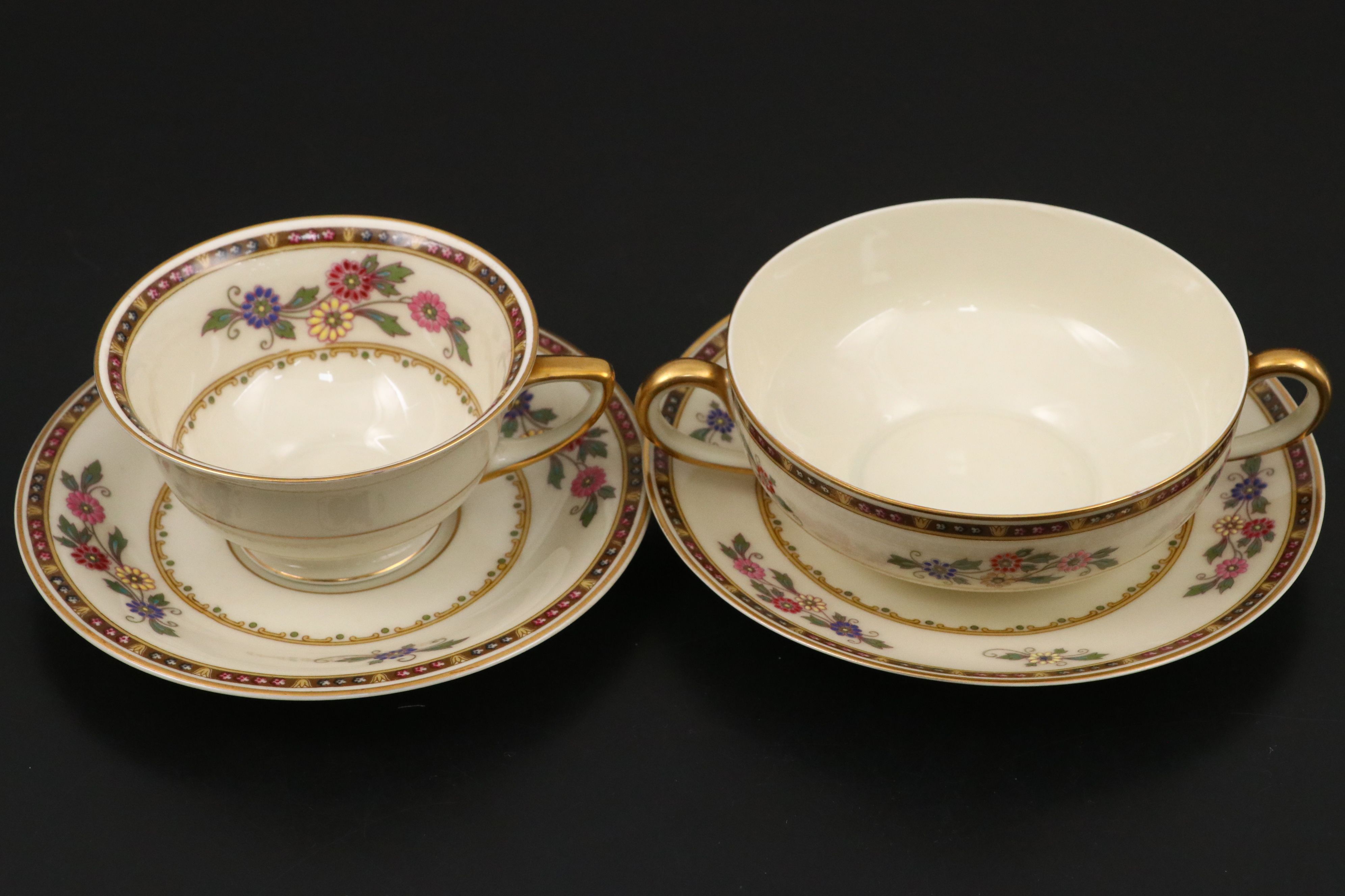 Heinrich & Co. Bavarian Gilt Floral Porcelain Dinnerware, 20th Century