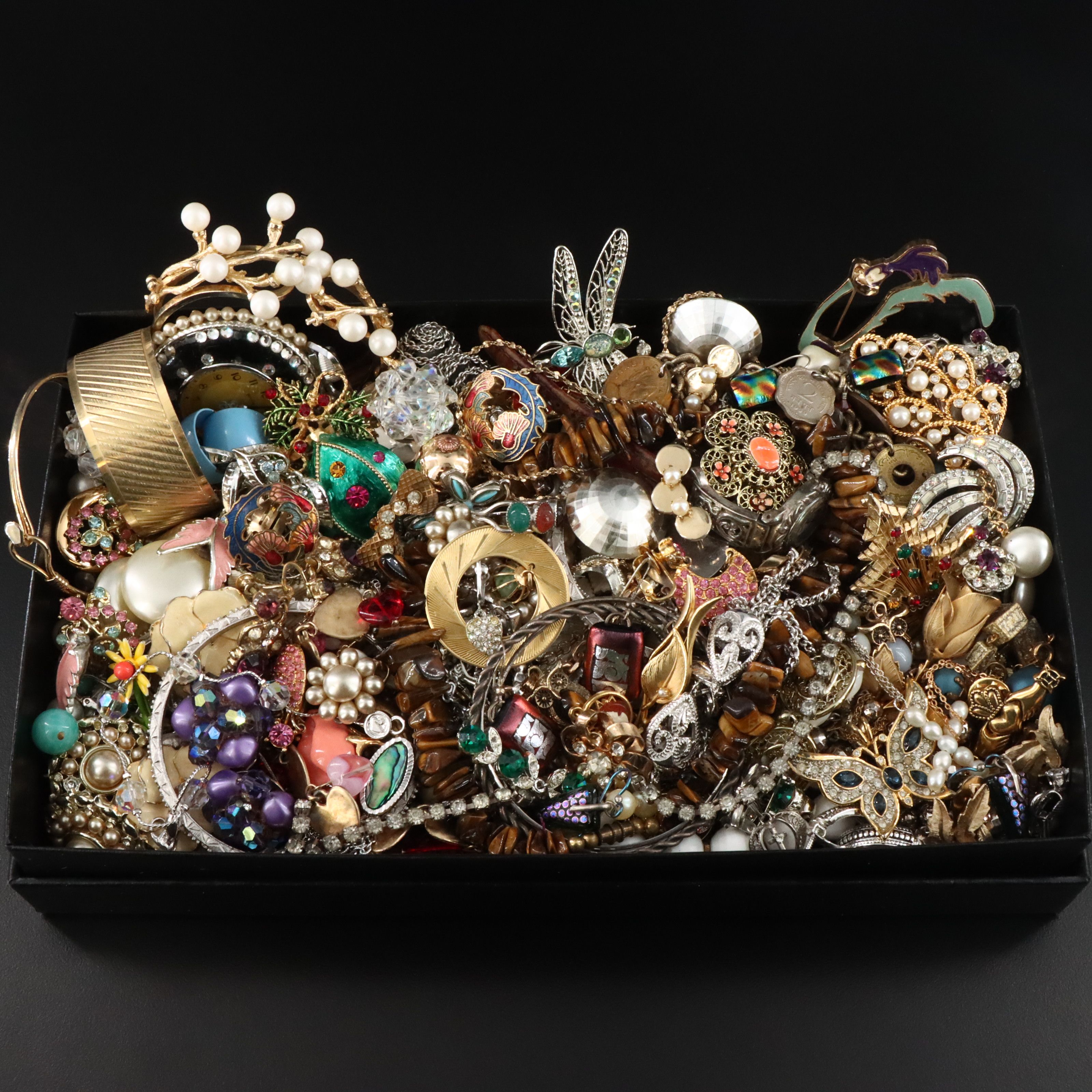 Uncommon Discoveries: Jewelry Collection