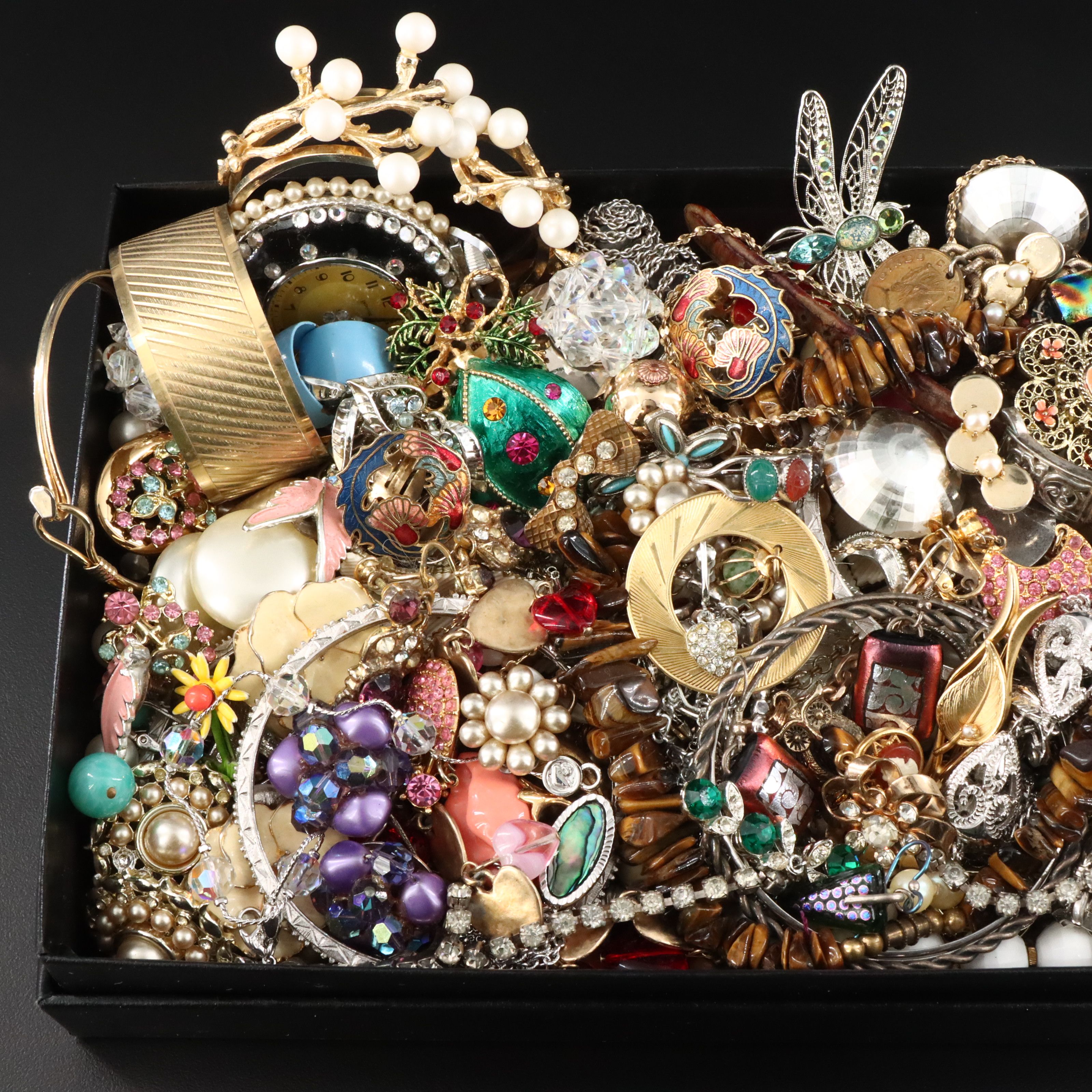 Uncommon Discoveries: Jewelry Collection