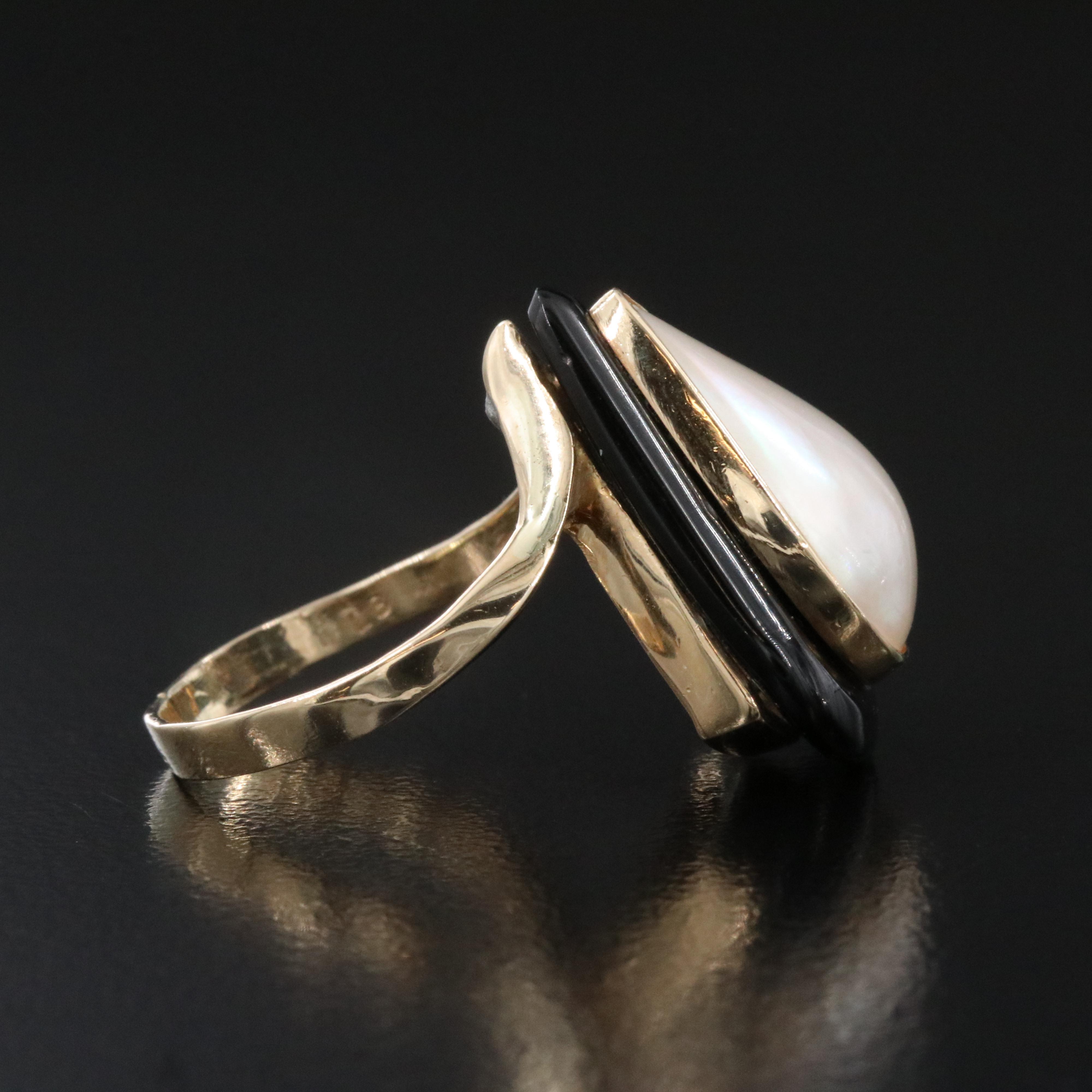 14K Mabé Pearl and Black Onyx Ring