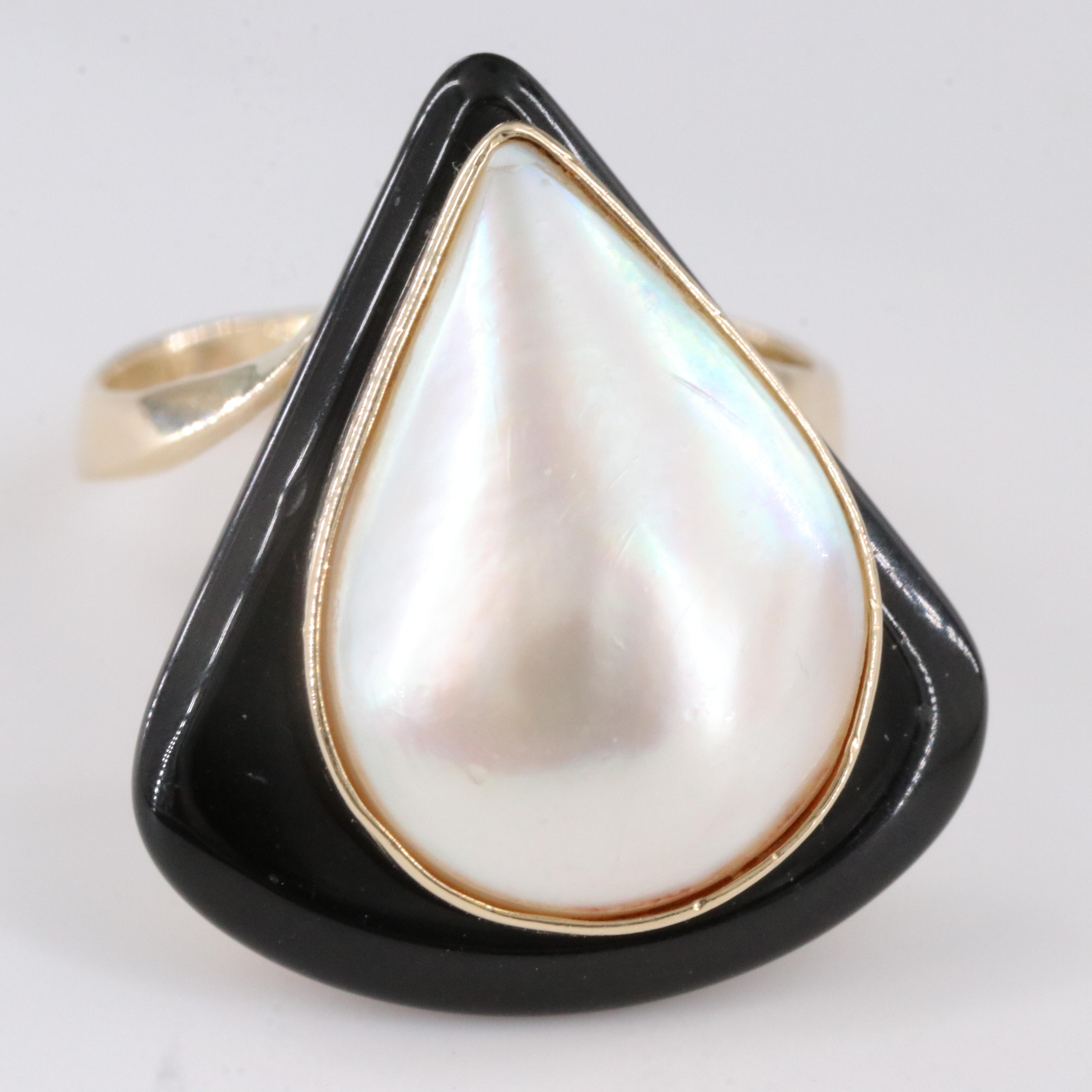 14K Mabé Pearl and Black Onyx Ring
