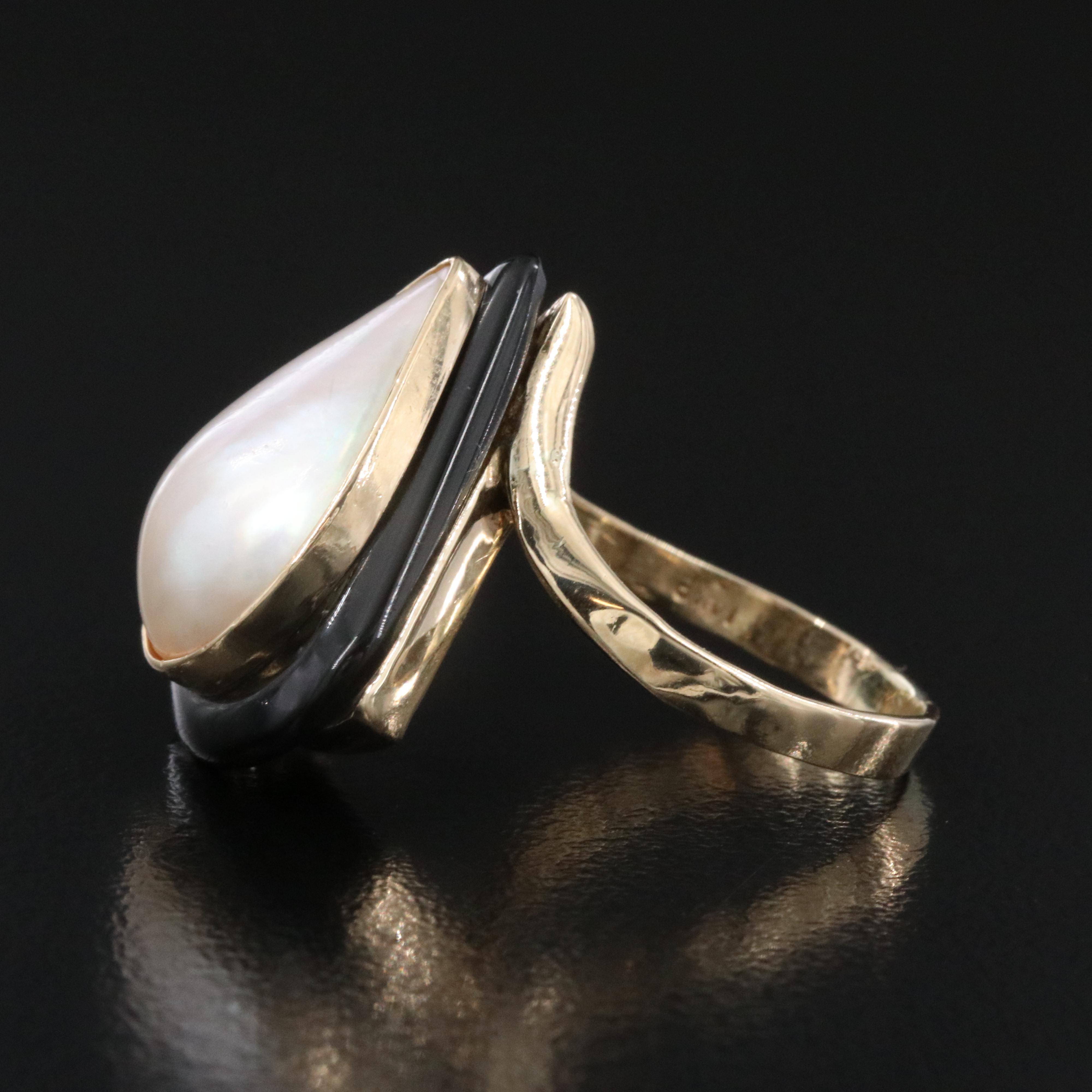 14K Mabé Pearl and Black Onyx Ring