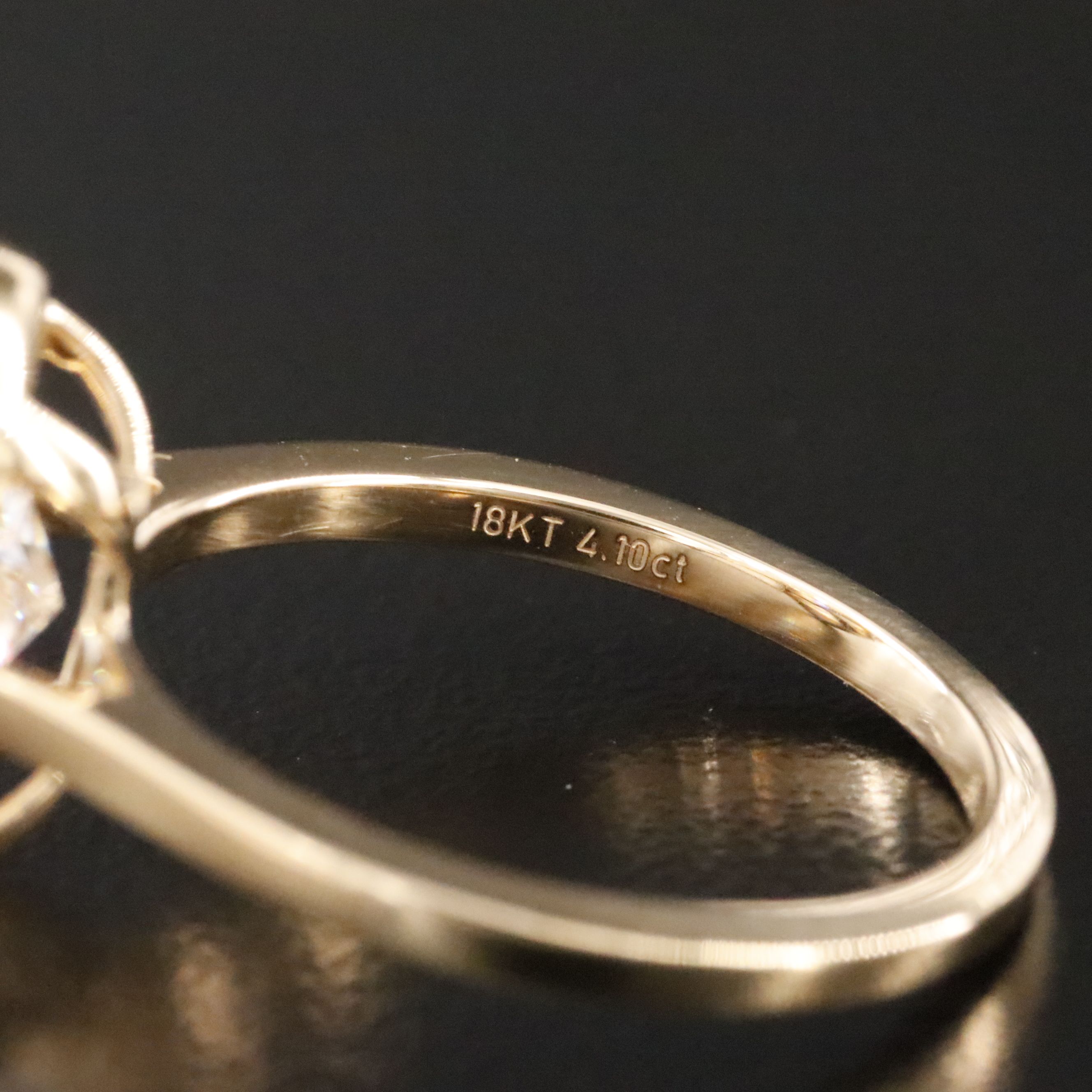 18K 4.10 CT Lab Grown Diamond Solitaire Ring with IGI Report