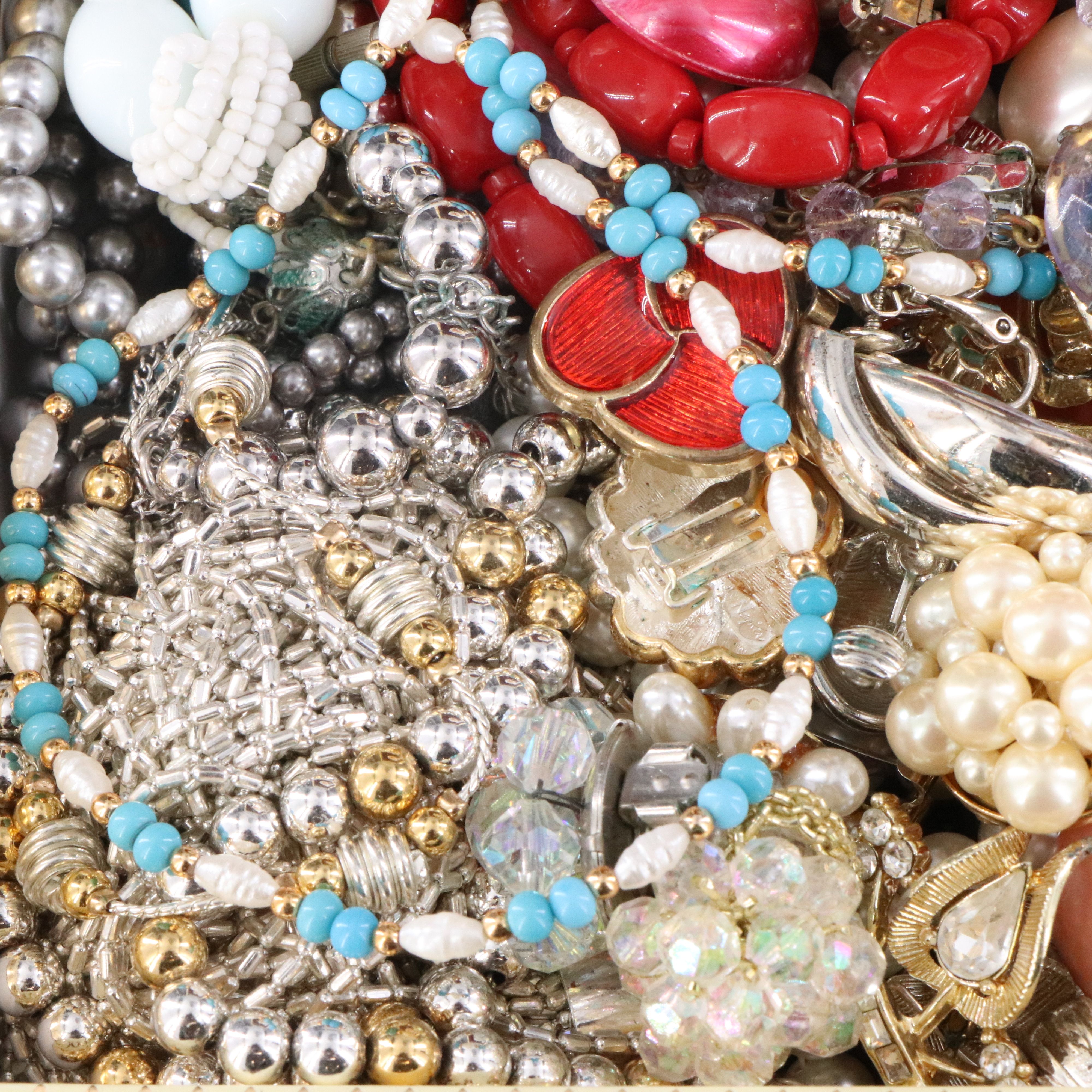 Uncommon Discoveries: Jewelry Collection