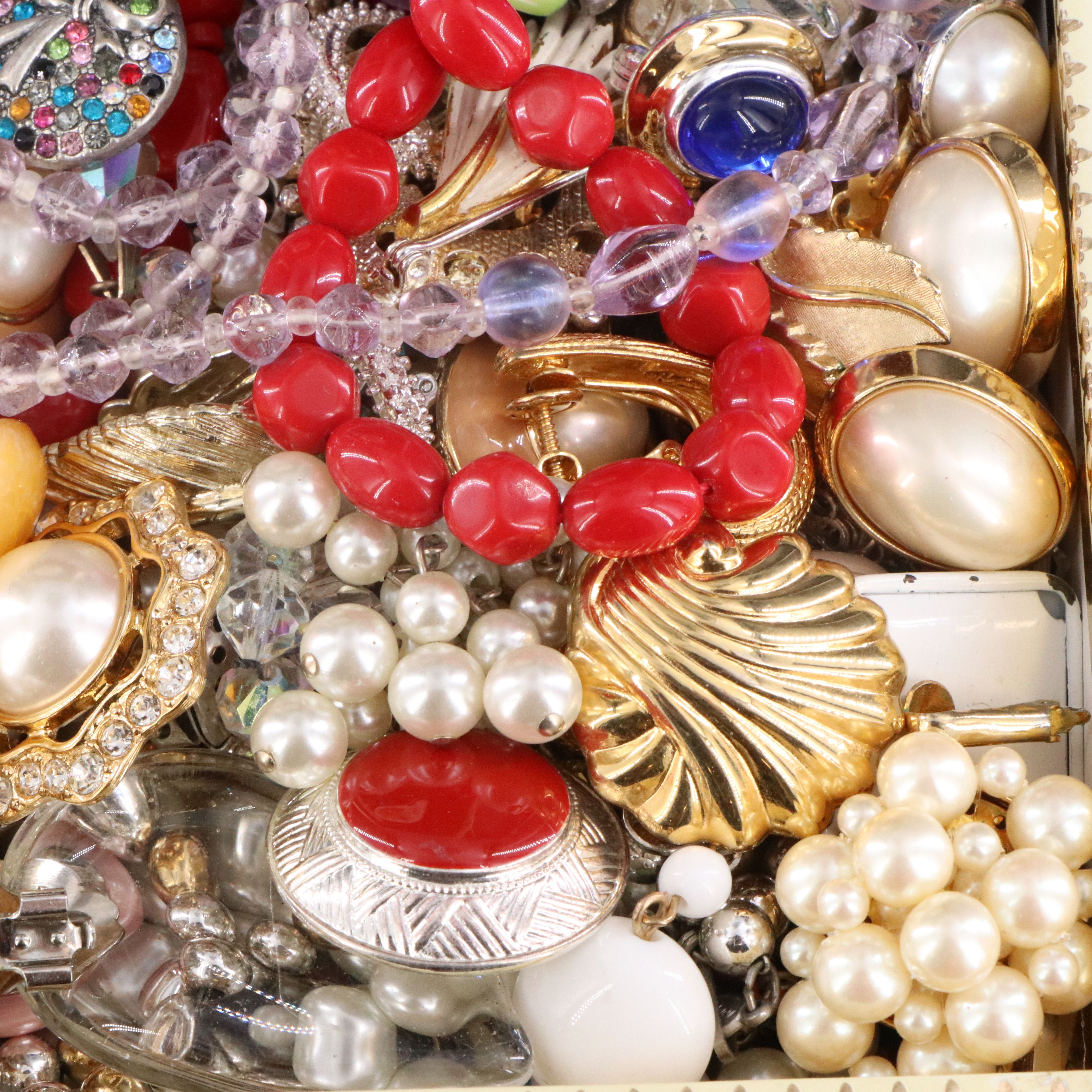 Uncommon Discoveries: Jewelry Collection