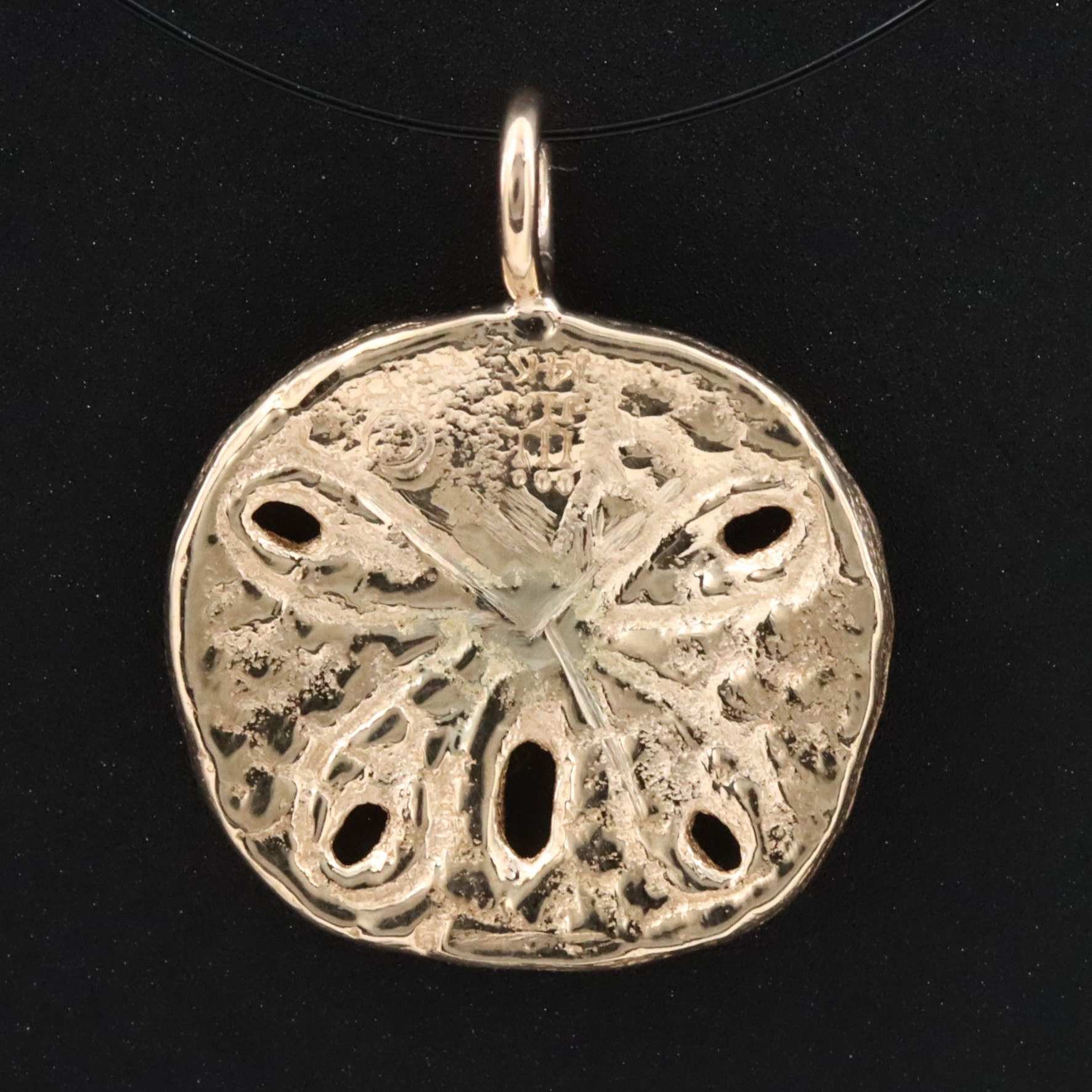 James Avery 14K Sand Dollar Pendant