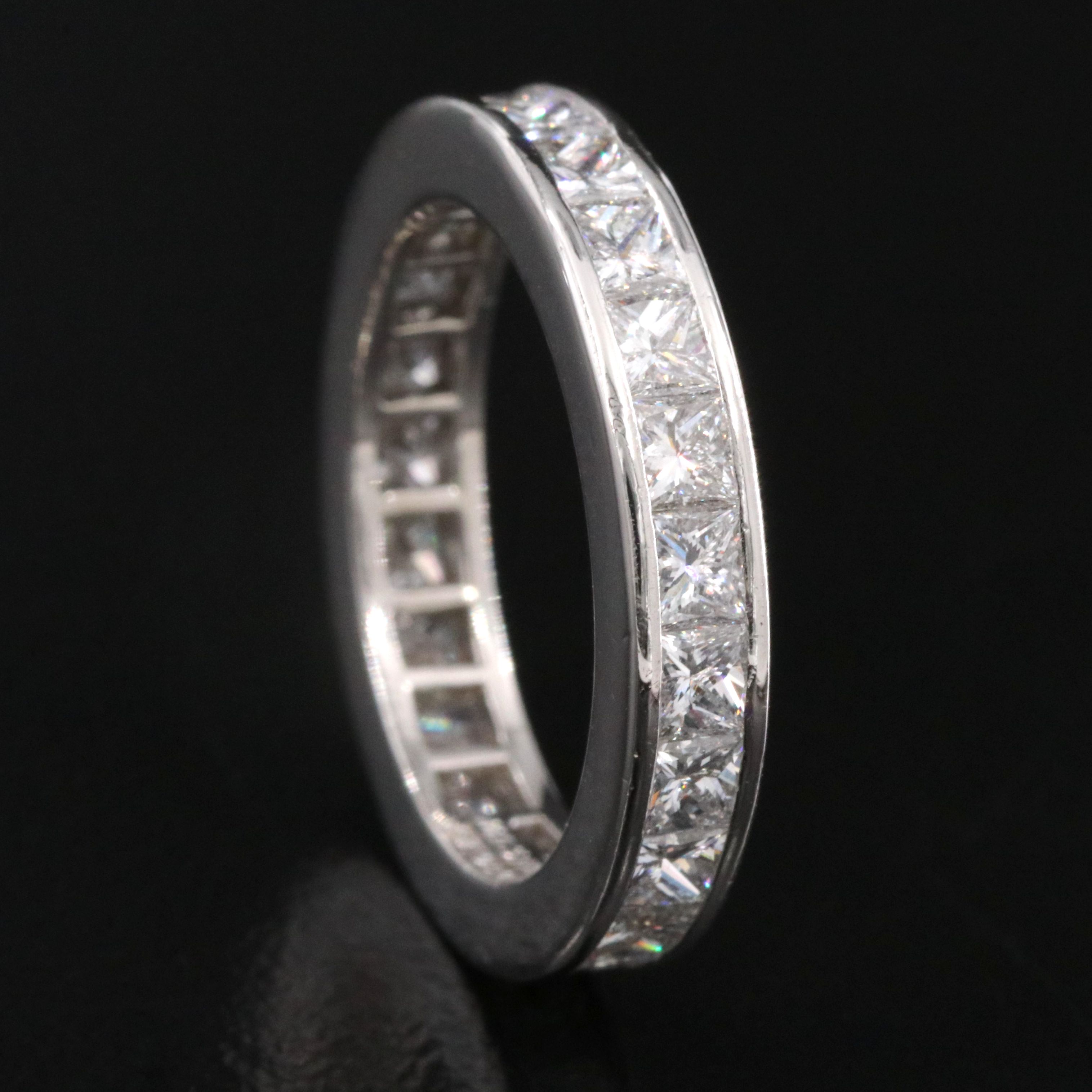 Van Cleef & Arpels Romance Platinum 2.53 CTW Diamond Eternity Band