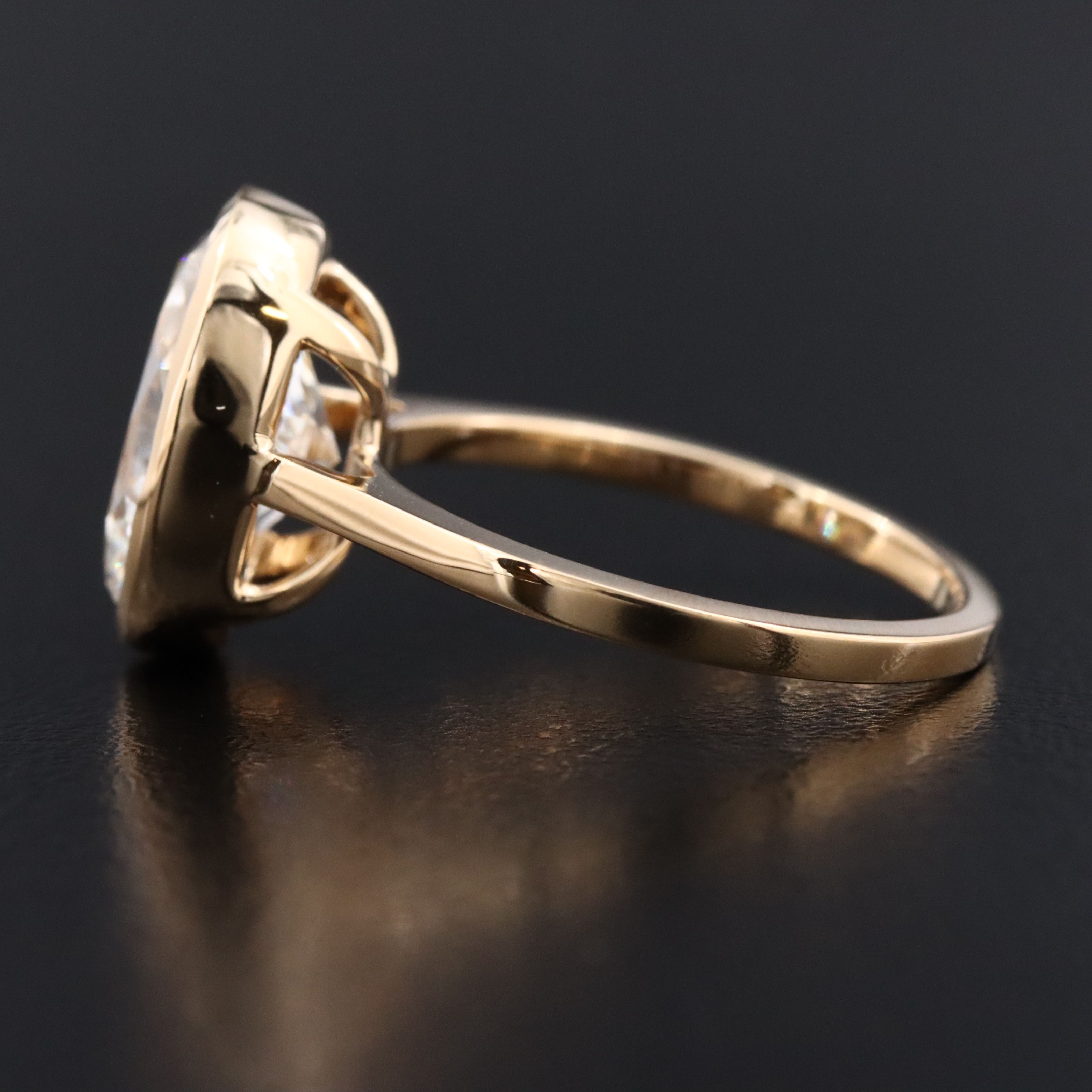 18K 4.09 CT Lab Grown Diamond Solitaire Ring with IGI Report